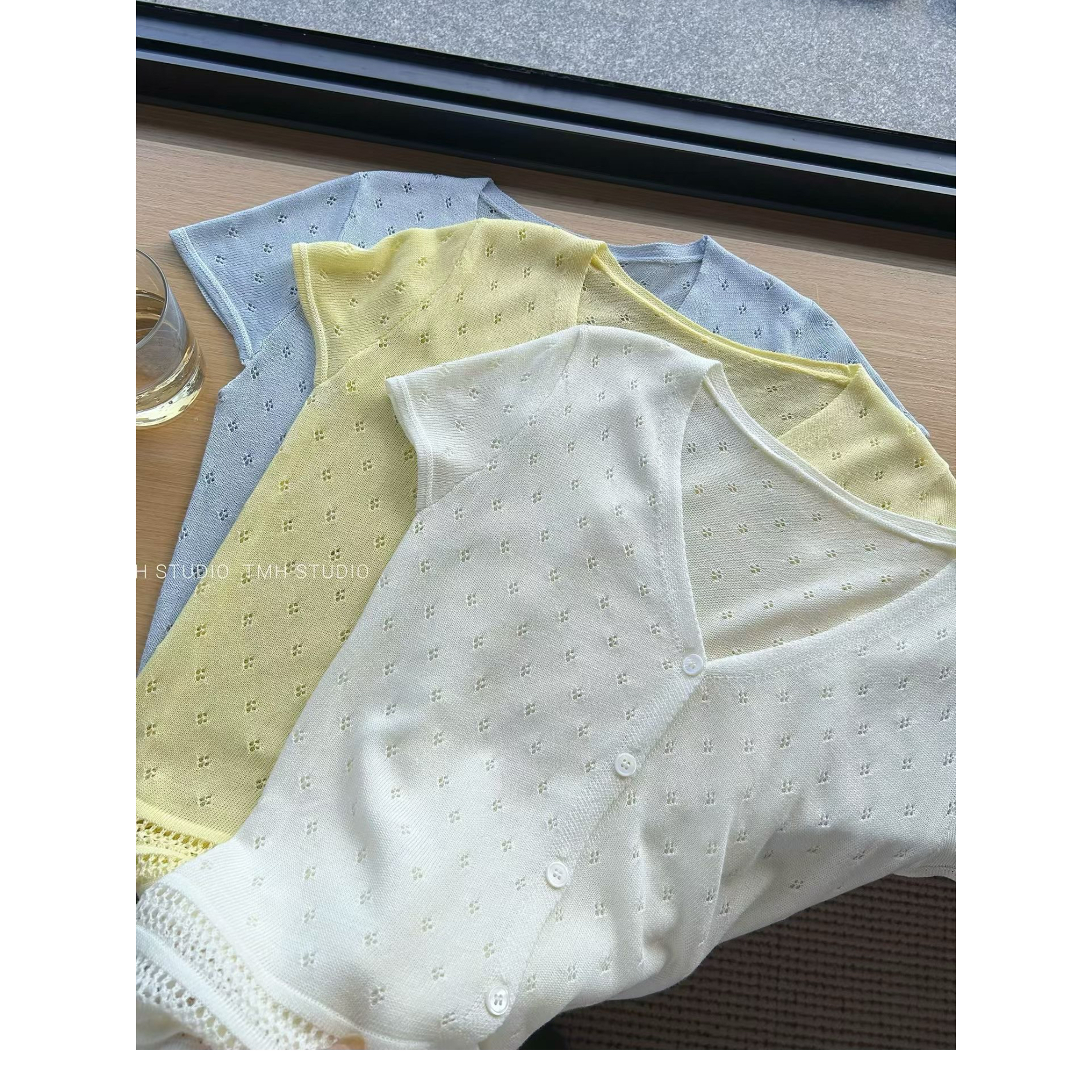 韓系黃色V領鏤空針織開衫短袖T恤女夏季薄款巨好看的獨特漂亮上衣