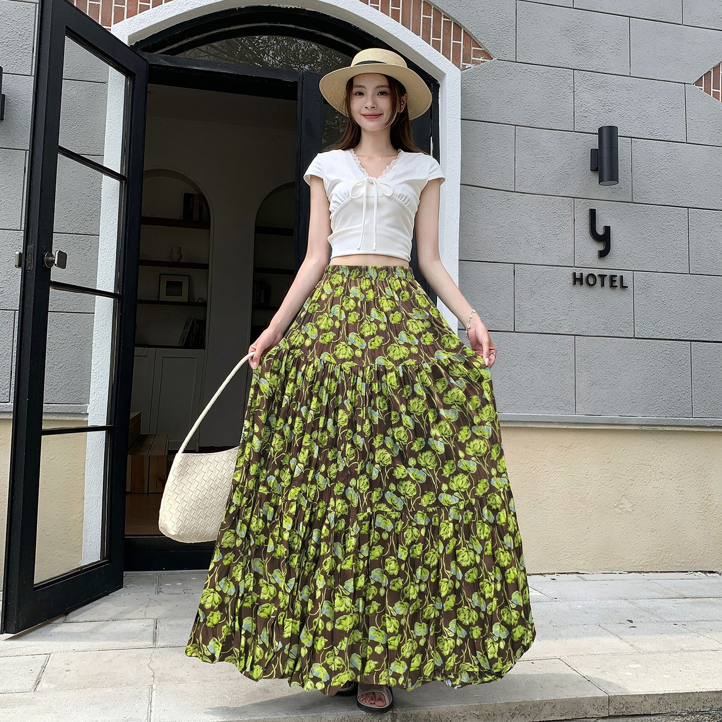 法式復古綠碎花A字半身裙女2026夏季度假風碎花百搭褶皺大擺長裙