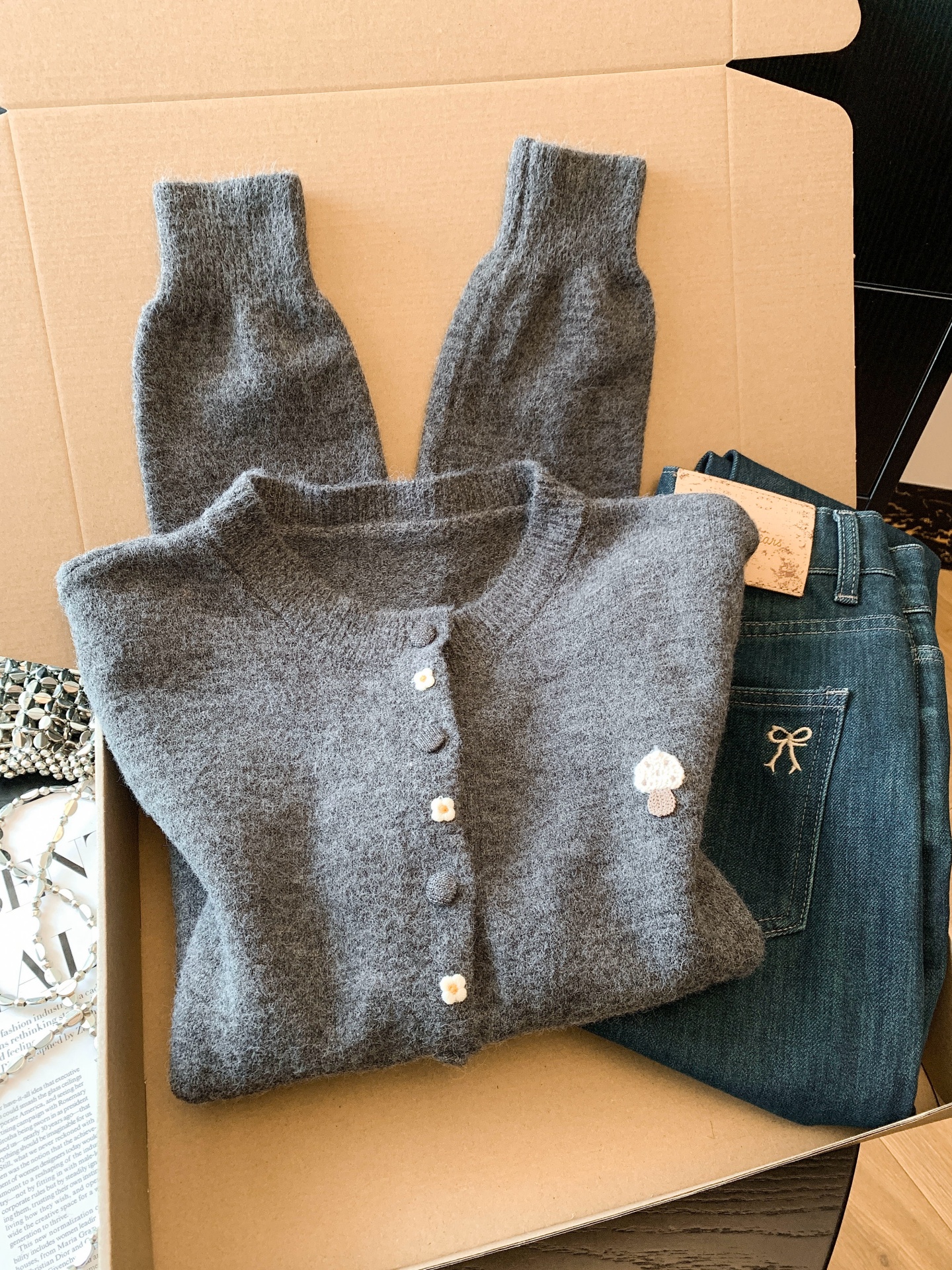 實拍 韓系刺繡長袖針織開衫女秋冬圓領單排扣設計感甜美減齡毛衣