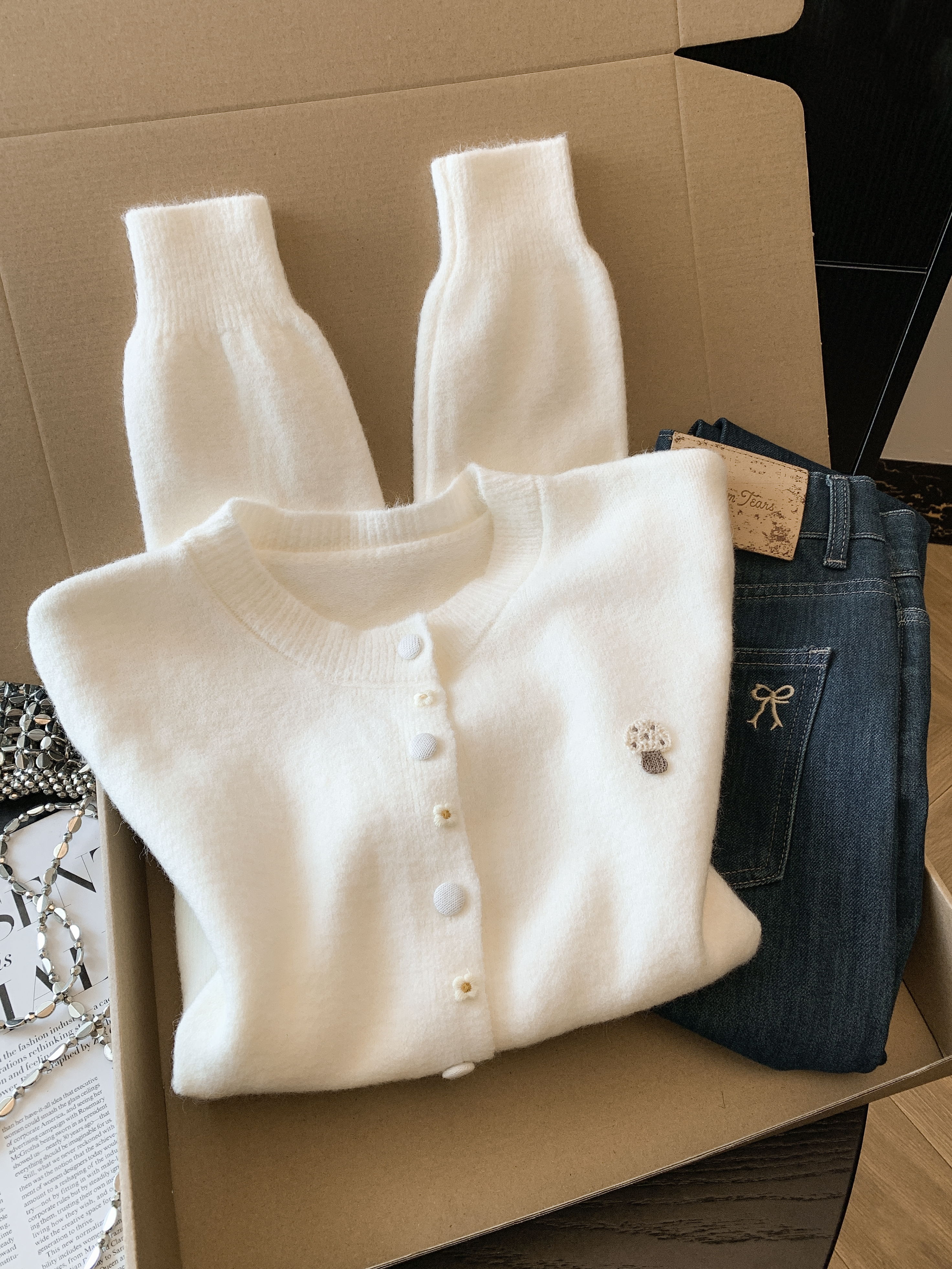 實拍 韓系刺繡長袖針織開衫女秋冬圓領單排扣設計感甜美減齡毛衣