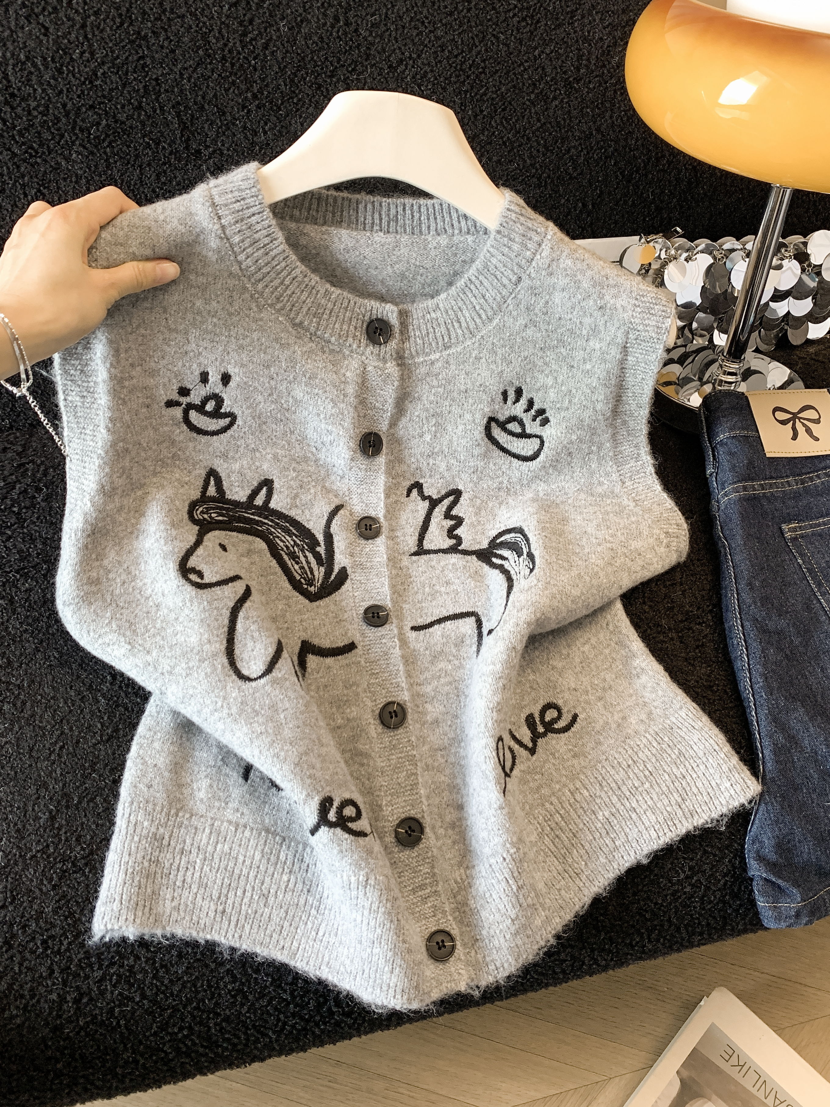實拍 韓系學院風小馬刺繡圓領單排扣外穿疊穿針織馬甲春秋上衣女