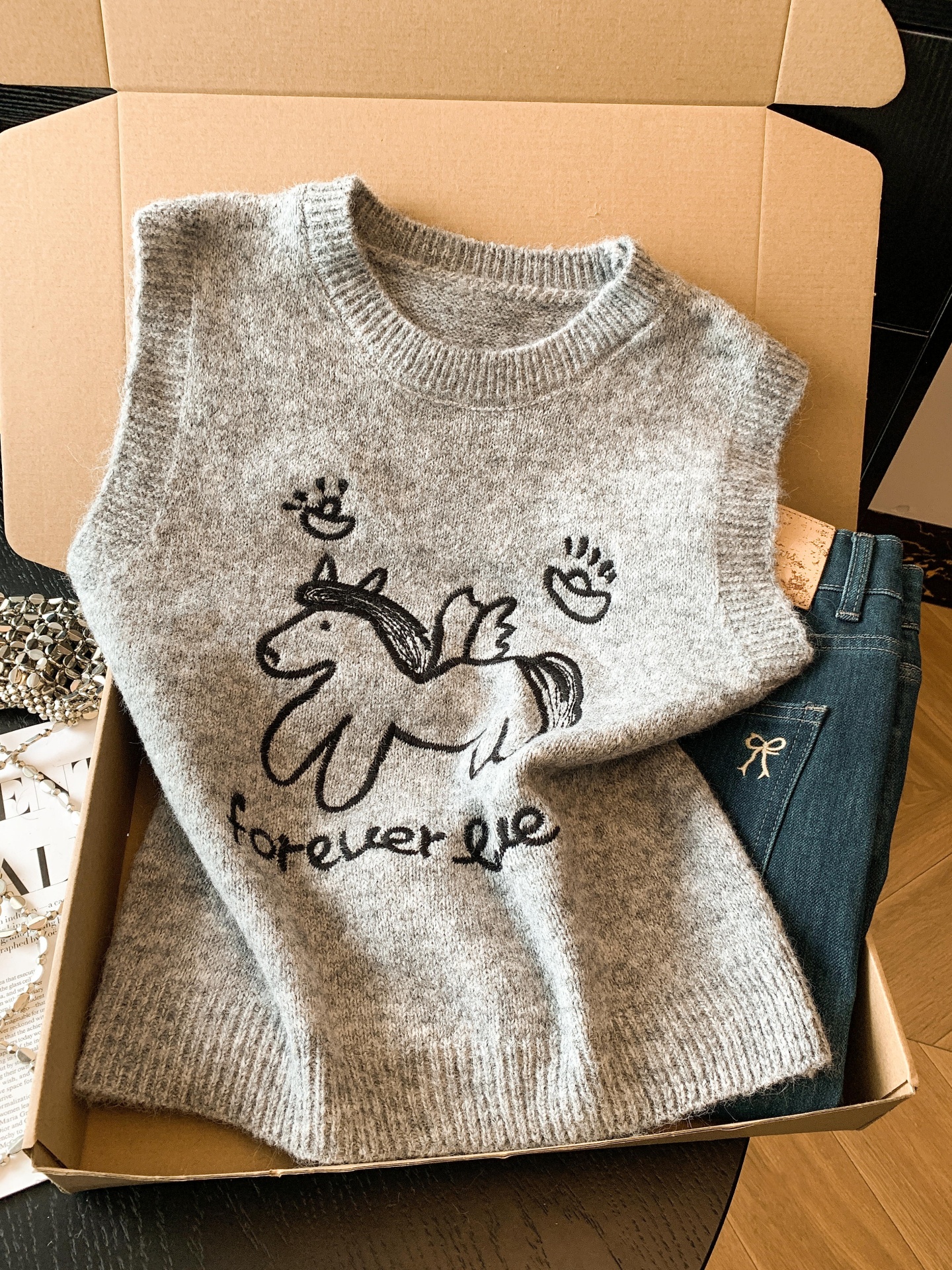 實拍 韓系高級感小馬刺繡圓領針織馬甲坎肩秋冬新款顯瘦疊穿上衣