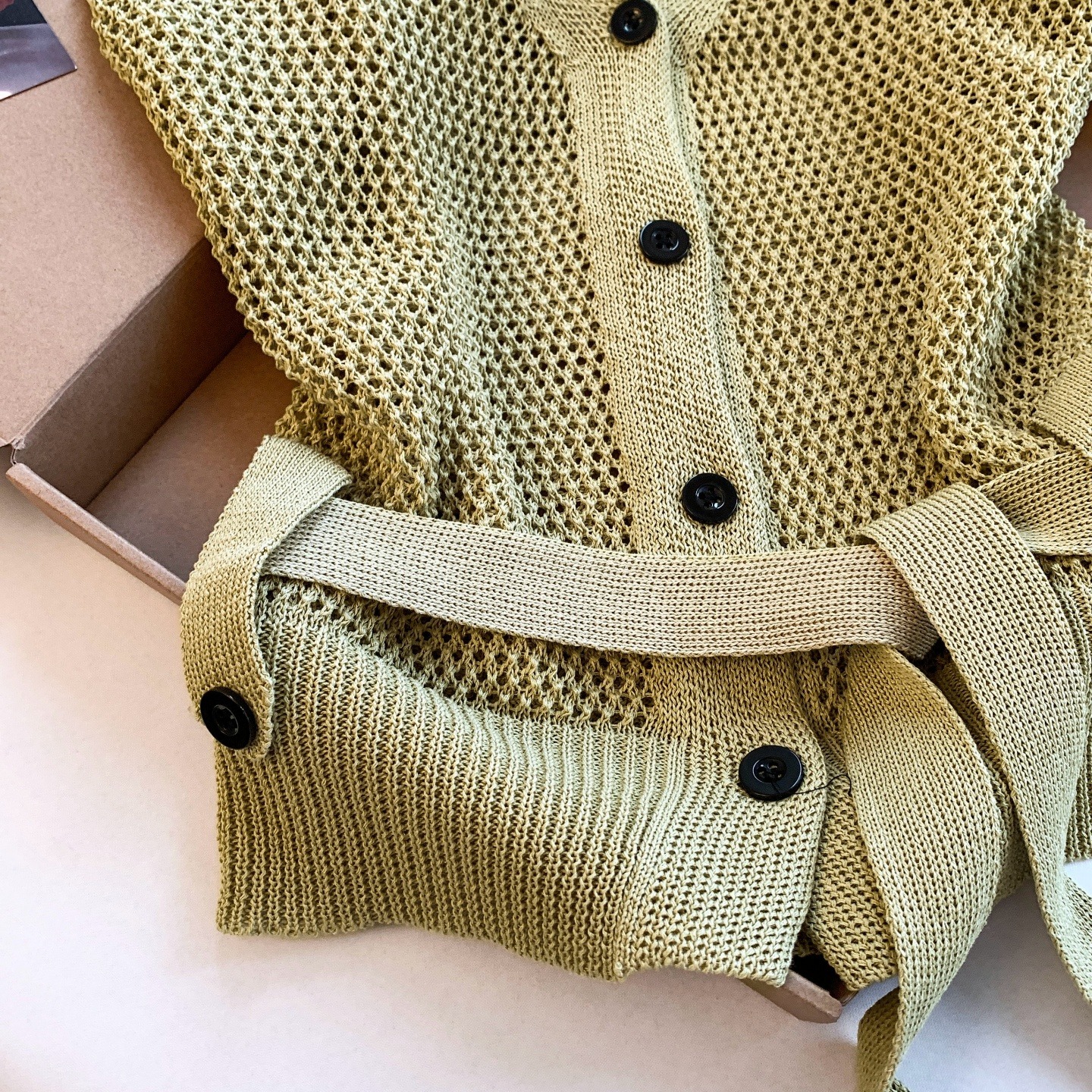 實拍法式高級感純色鏤空系帶收腰無袖通勤馬甲外穿背心夏季上衣女
