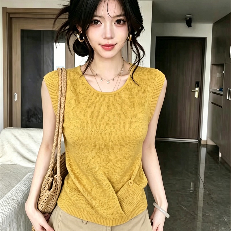 AI圖 韓系多巴胺色系肌理感側邊扣子設計感百搭無袖針織背心女夏