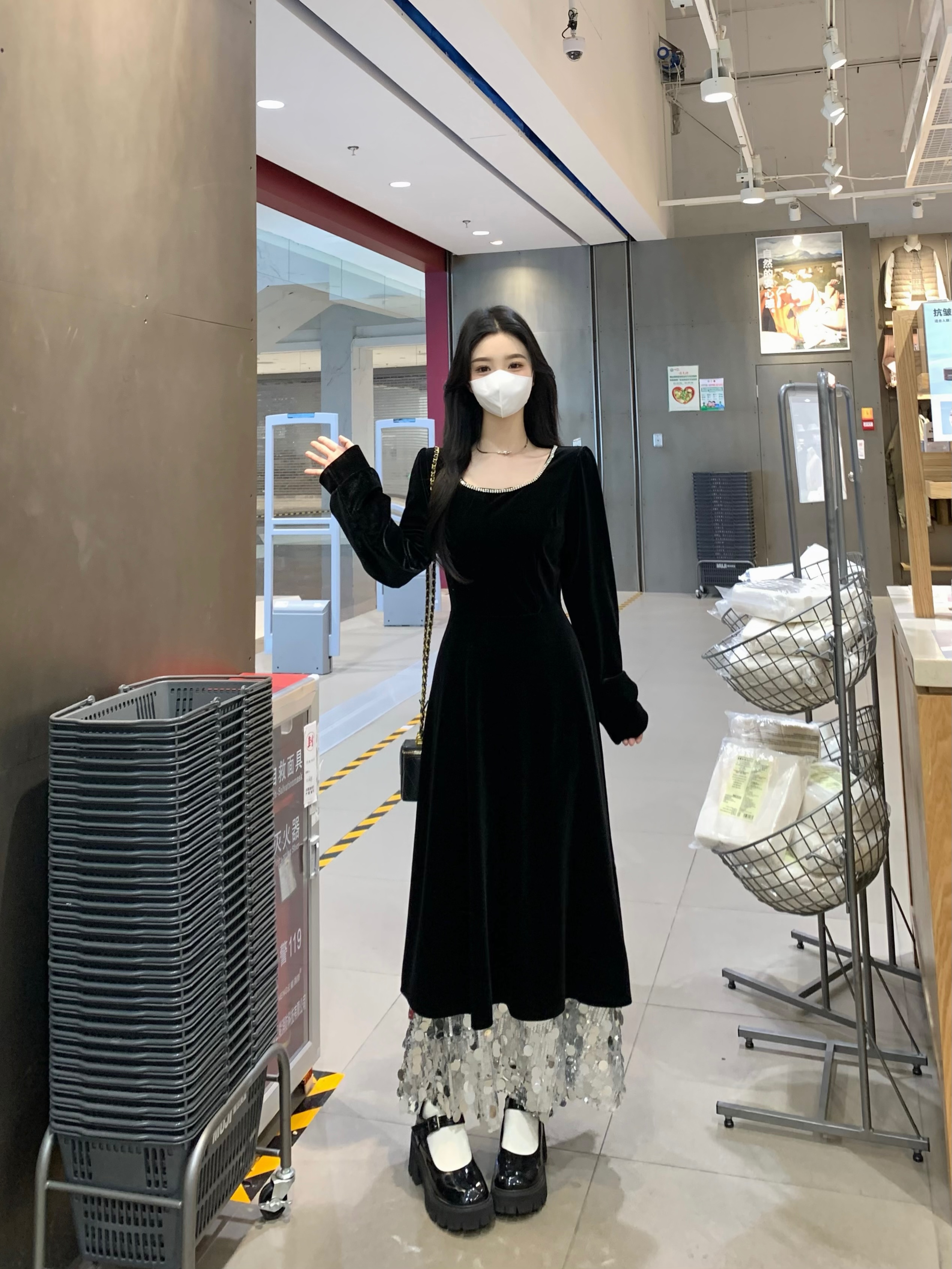 MY14331# 女装胖mm新款布灵小黑裙亮片长短裙方领收腰显瘦连衣裙女裝...