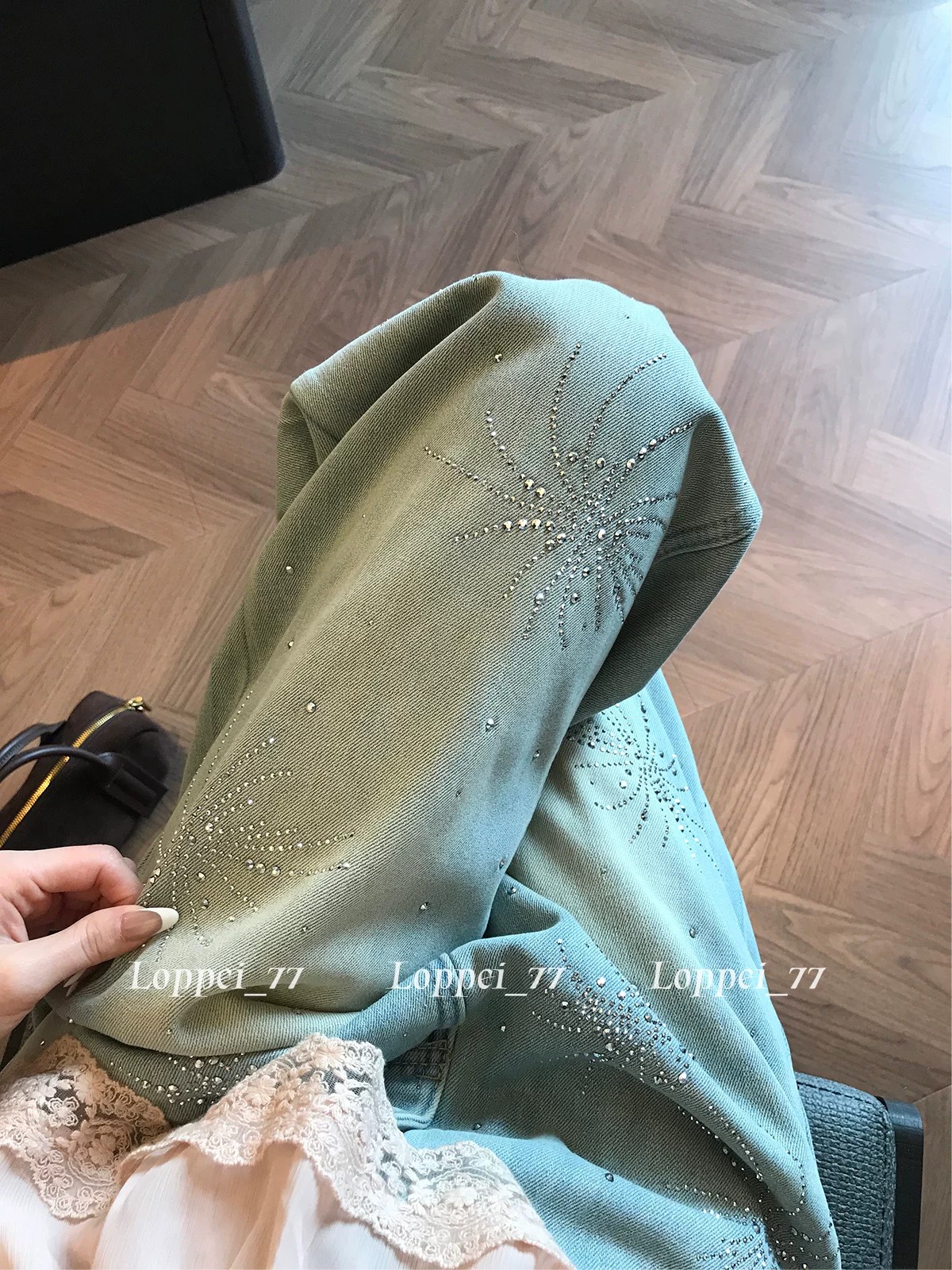 淺藍色燙鉆牛仔闊腿褲女春季新款設計感時尚百搭高腰顯瘦直筒長褲