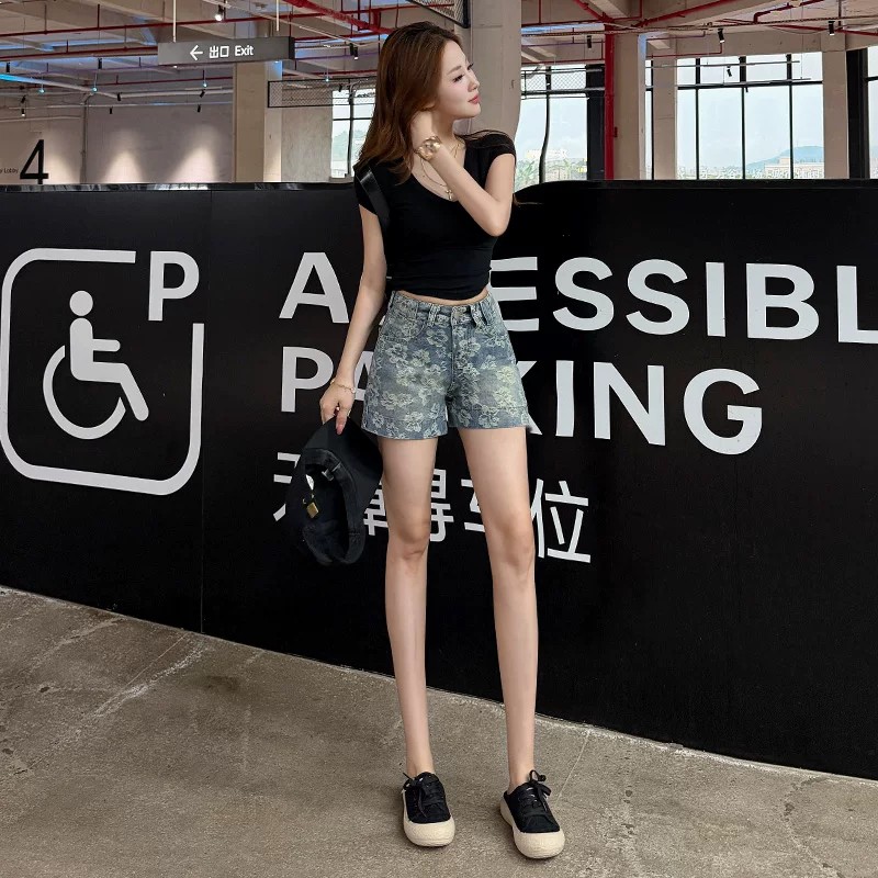 牛仔短褲女夏薄款2026新款潮流顯瘦時尚高級辣妹寬松碎花圖案短褲