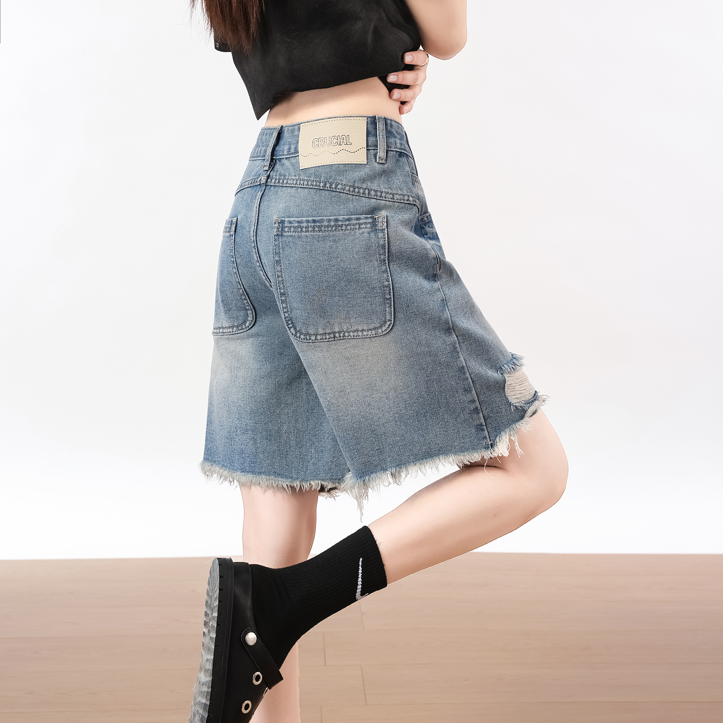 高街設計感破洞牛仔短褲女夏季薄款潮牌美式寬松直筒闊腿五分中褲