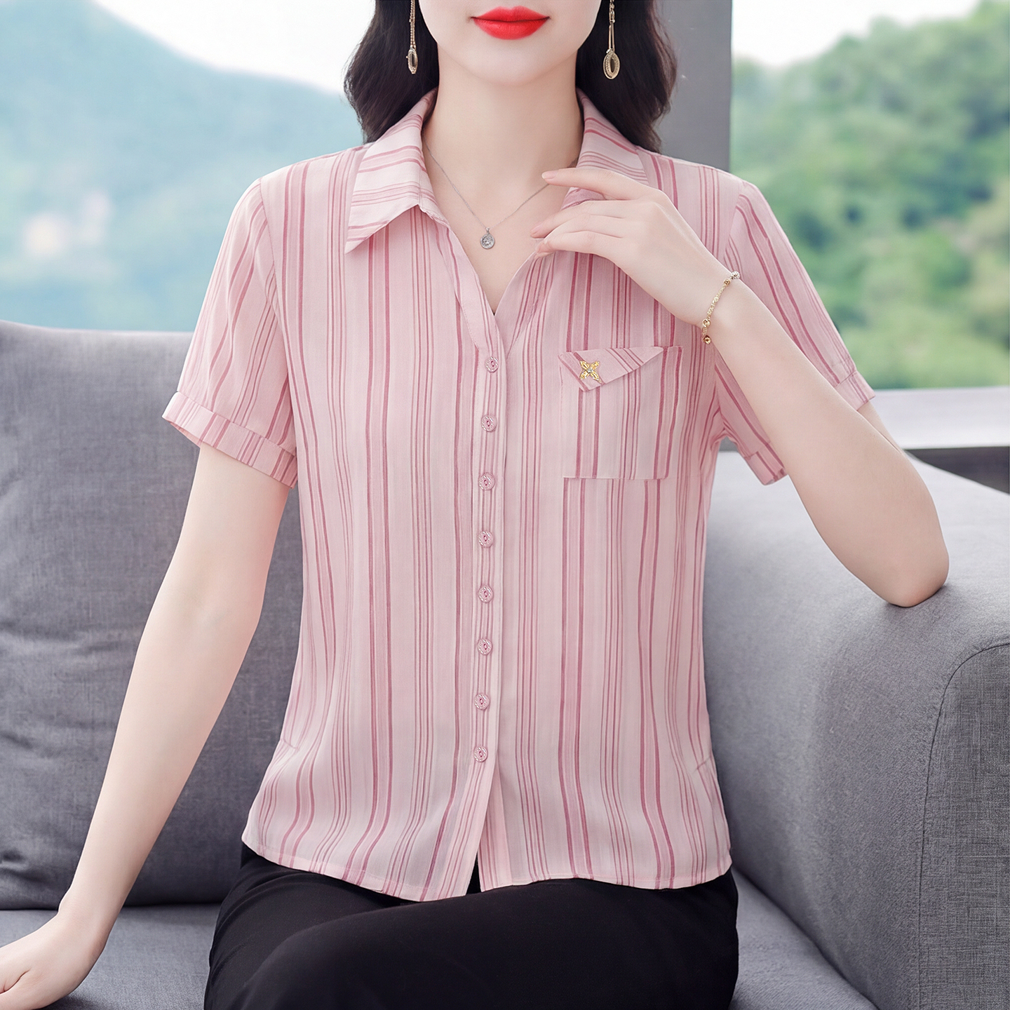RY4400# 实拍 2026夏季新款短袖衬衣女口袋设计感条纹遮肉时尚百搭上衣
