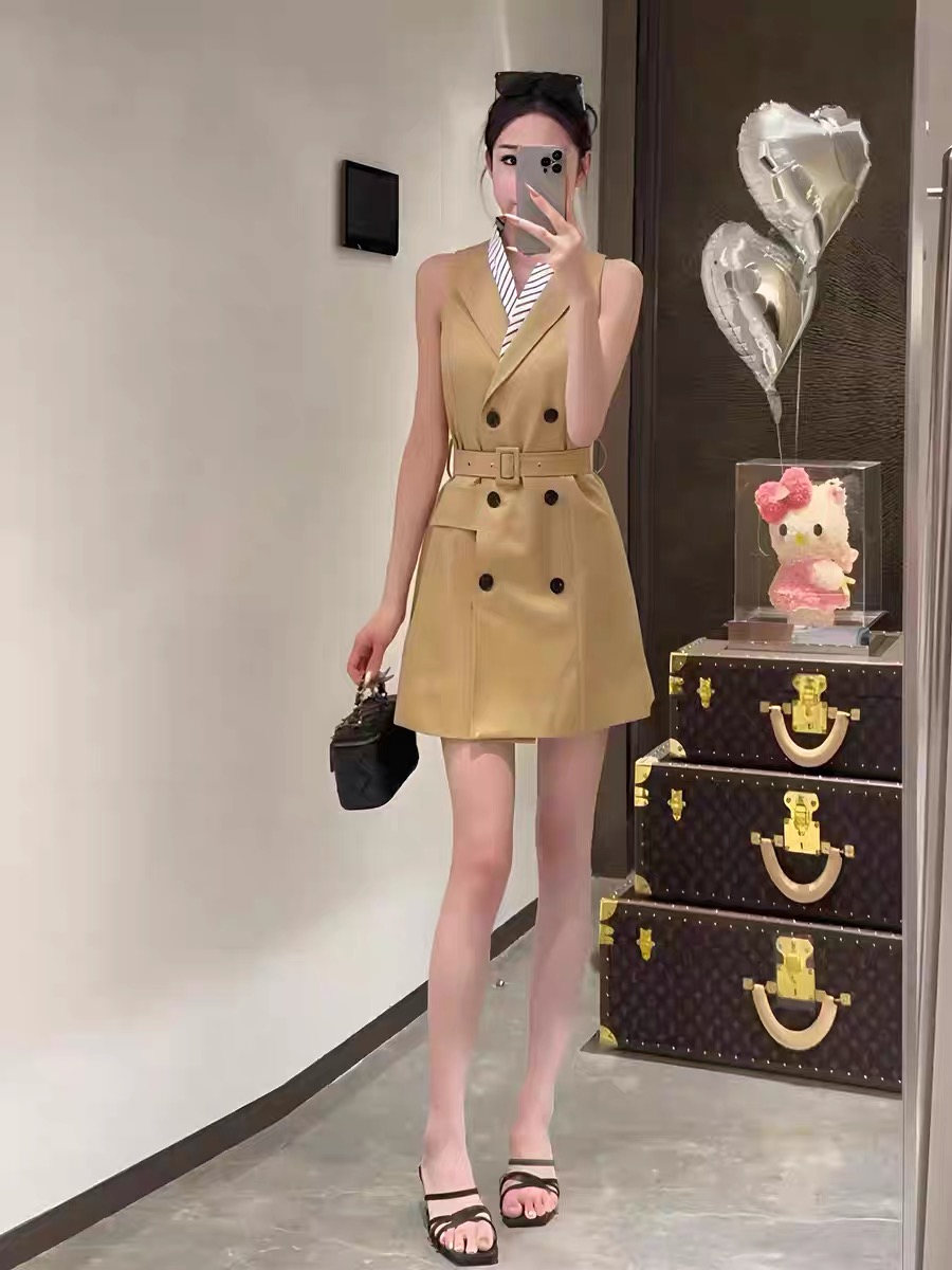 气质时尚大翻领风衣连衣裙女夏季新款高级感双排扣收腰显瘦短裙子 服裝批發女裝批發服飾貨源