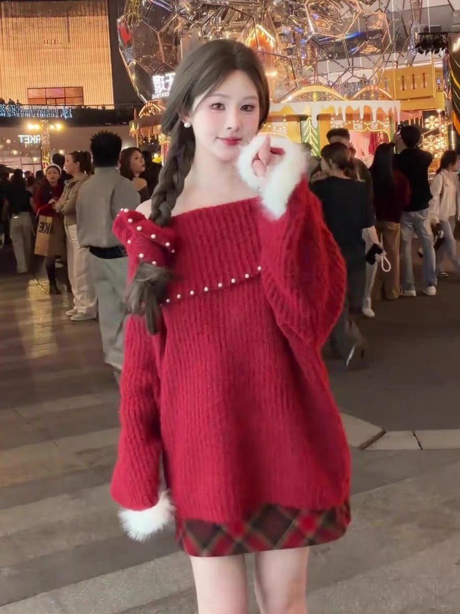 MY16402# 圣诞红色钉珠一字肩针织毛衣加厚氛围感慵懒宽松露肩上衣女裝...