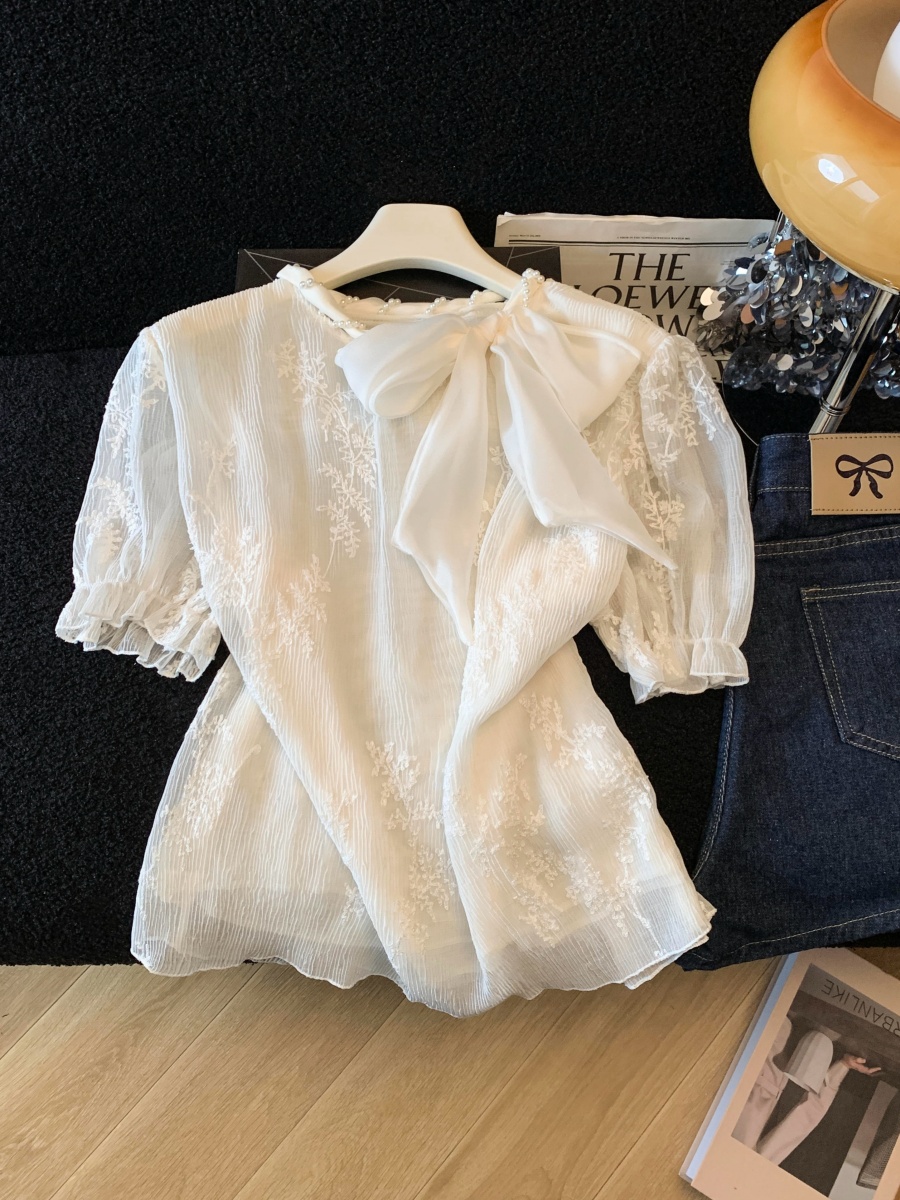 實拍2026夏季新款刺繡雪紡衫法式輕奢短袖襯衫絲光飄帶釘珠上衣