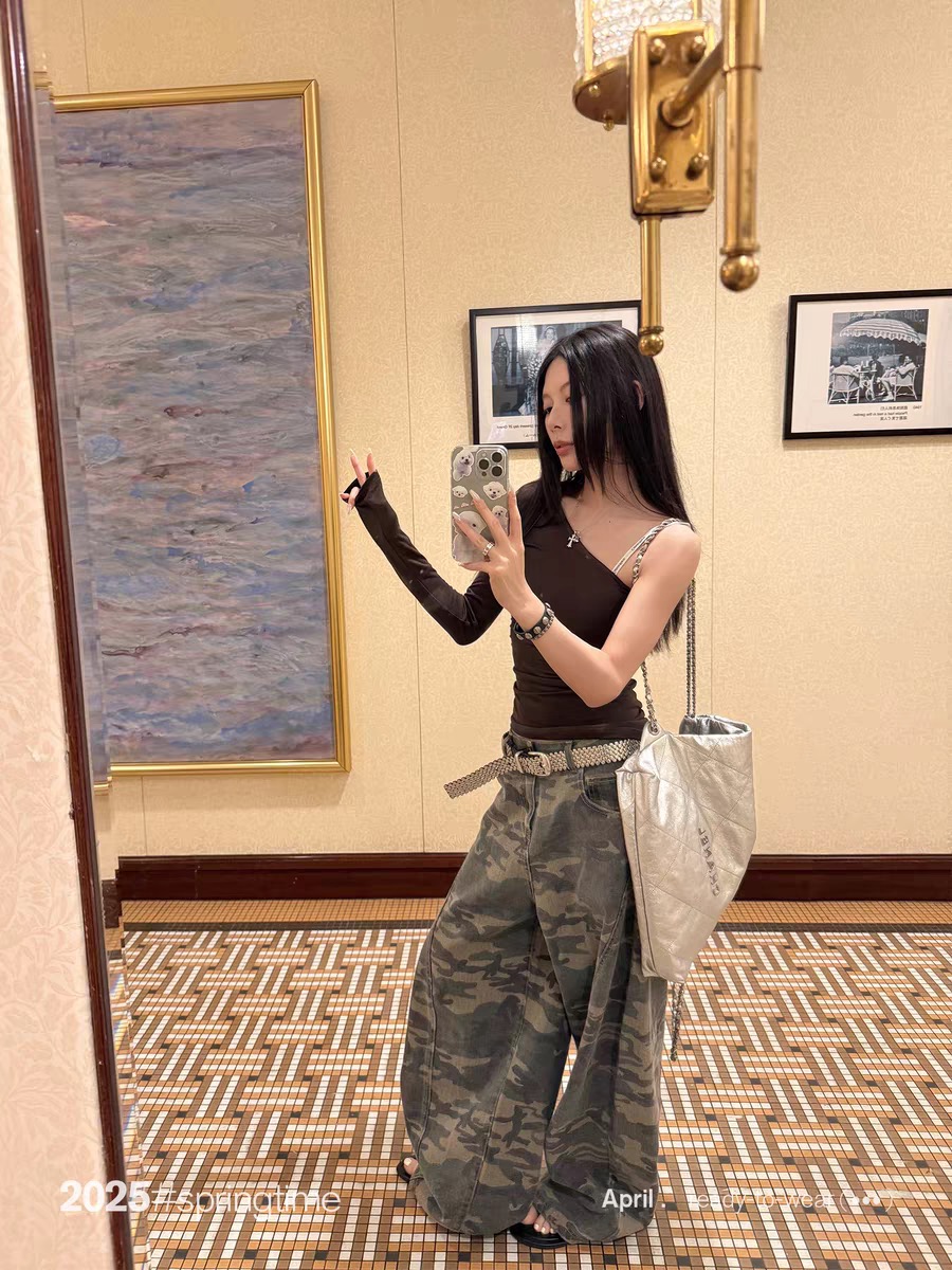 SUNONEONE 迷彩印花寬松牛仔褲女春新款美式闊腿設計感低腰休閑褲