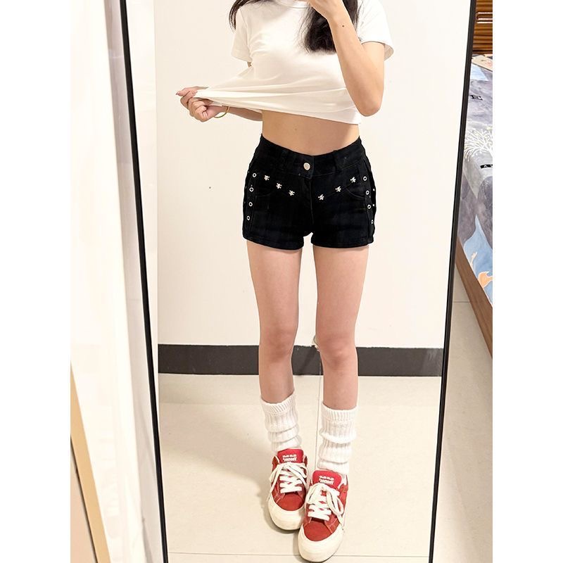 小個子美式辣妹黑色鉚釘低腰牛仔短褲女夏季緊身顯瘦包臀超短熱褲
