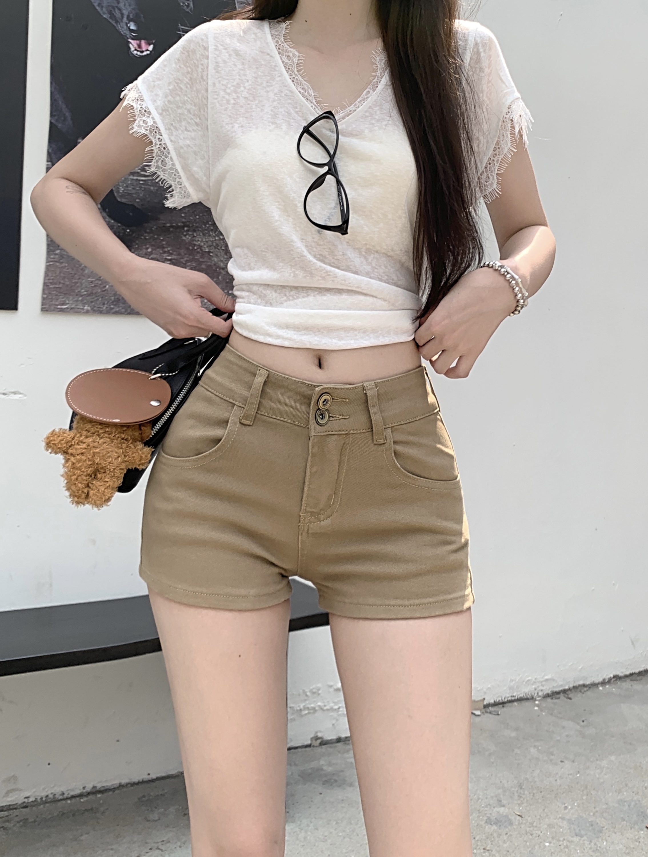 實拍~小個子卡其色彈力牛仔短褲女夏季高腰辣妹直筒褲包臀熱褲