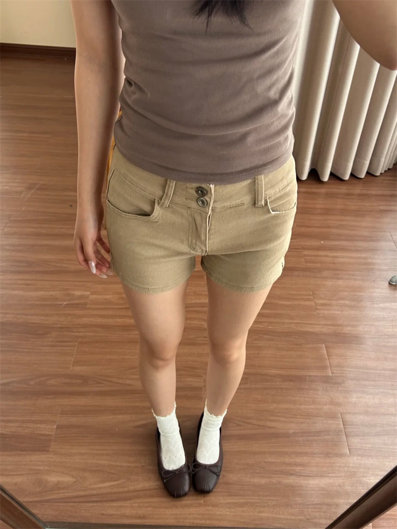小個子美式辣妹雙扣卡其色牛仔短褲女高腰修身顯瘦提臀a字熱褲