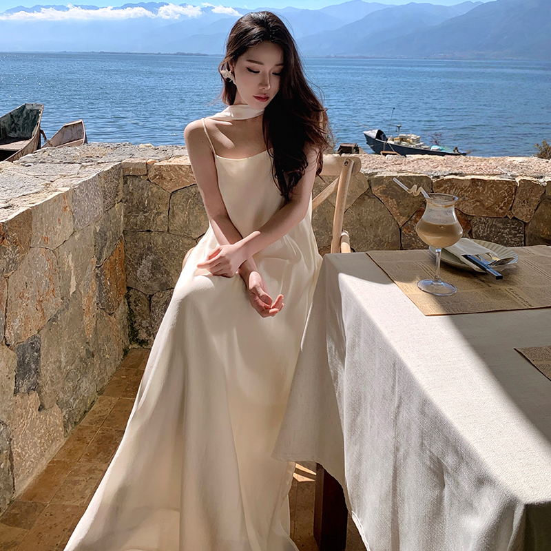 高級感飄帶氣質吊帶連衣裙寬松顯瘦度假仙女裙長裙