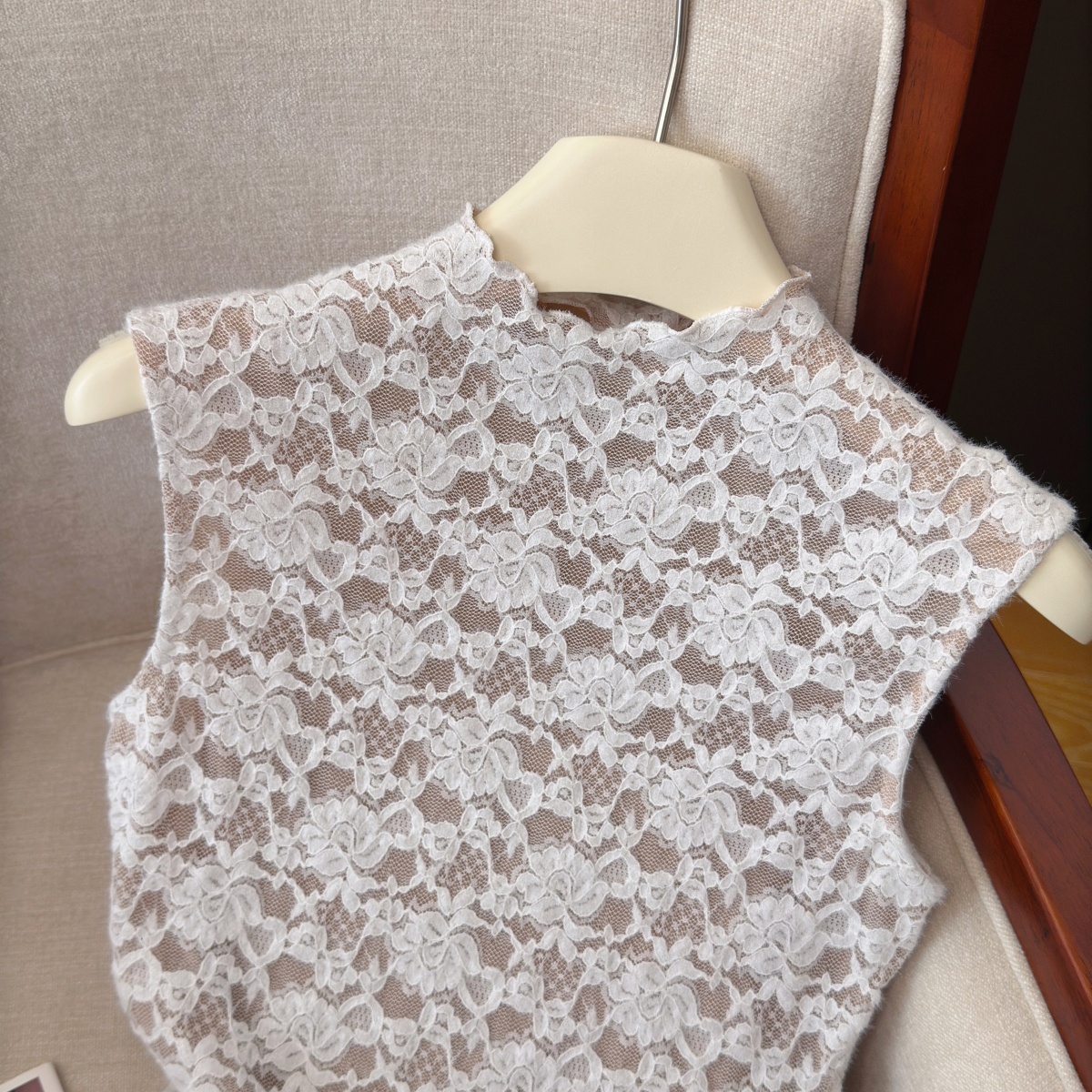實拍重工蕾絲提花無袖上衣女夏季新款收腰顯瘦辣妹外穿氣質背心
