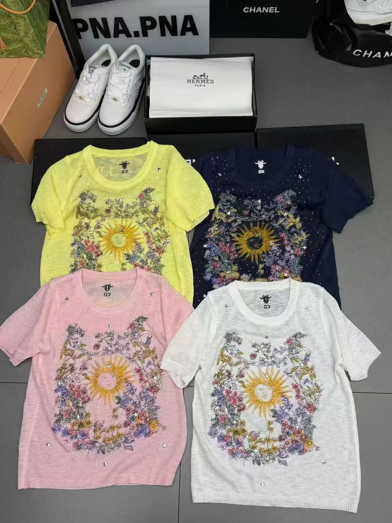 RY4215# 钟菲菲春刺绣针织衫短袖毛衣女款2026新款独特漂亮上衣气质超好看