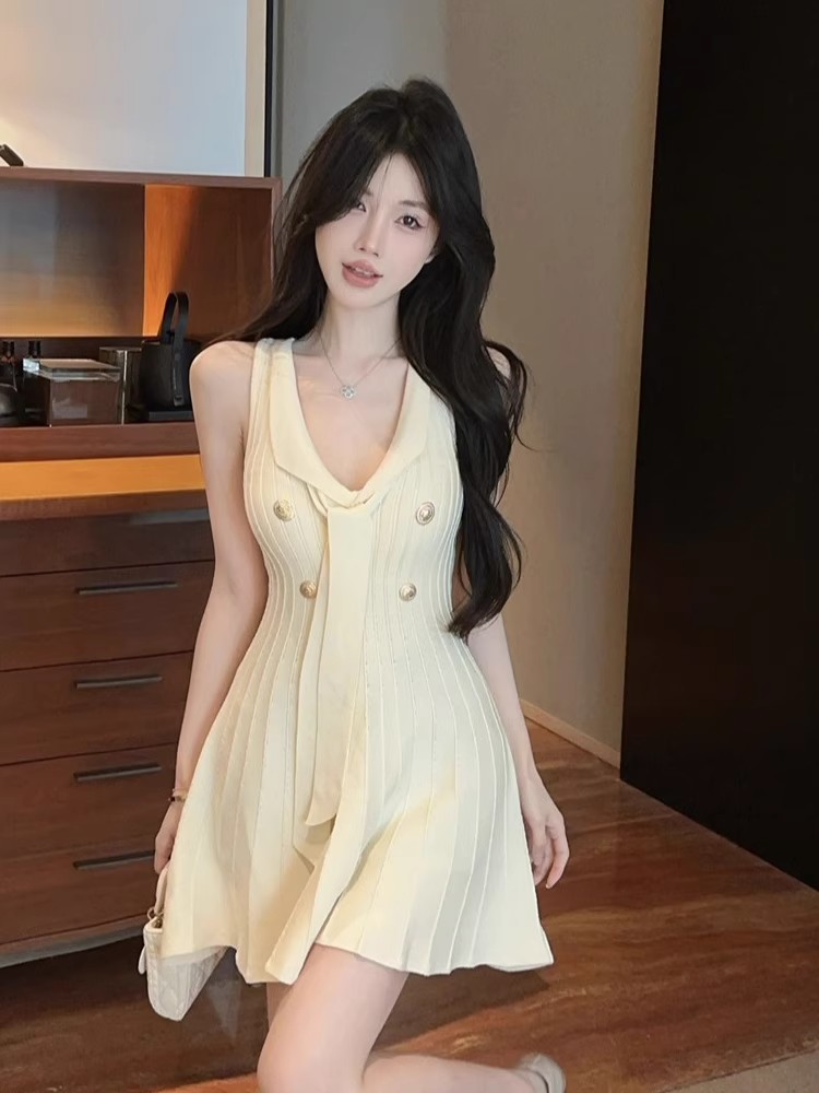 MY16523# 新款法式名媛小香风气质V领绑带金扣显瘦收腰针织连衣裙女装女裝貨源服裝批發