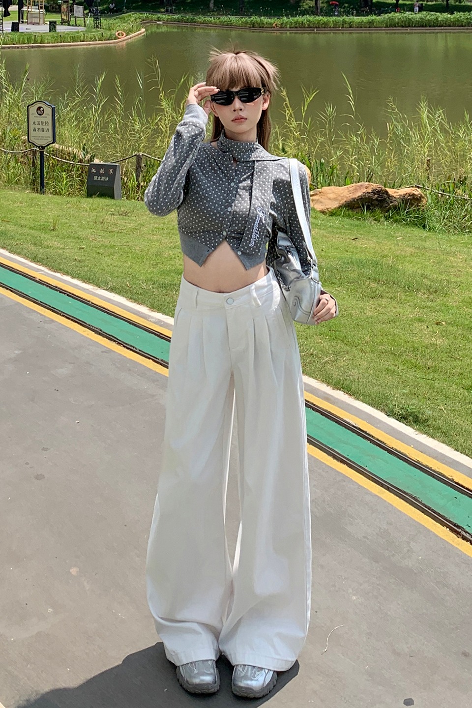 白色高腰褶皺闊腿牛仔褲女2025年秋季新款寬松慵懶風休閑直筒褲子