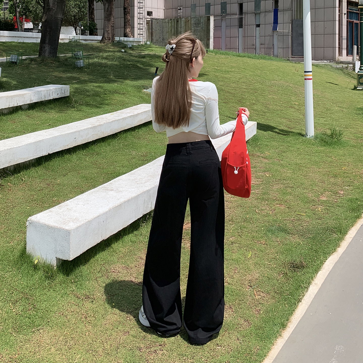黑色闊腿牛仔褲女2025秋季新款高腰顯瘦垂感透氣褶皺寬松闊腿褲子