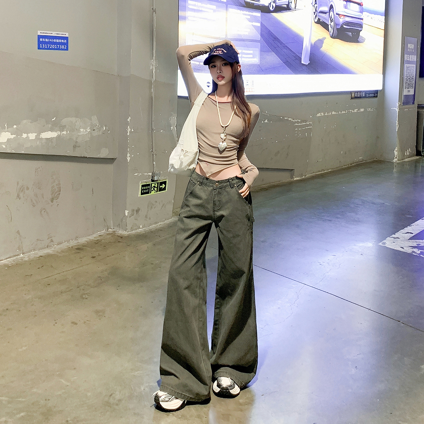 美式復古軍綠色工裝牛仔褲女2025秋季新款低腰直筒寬松垂感闊腿褲