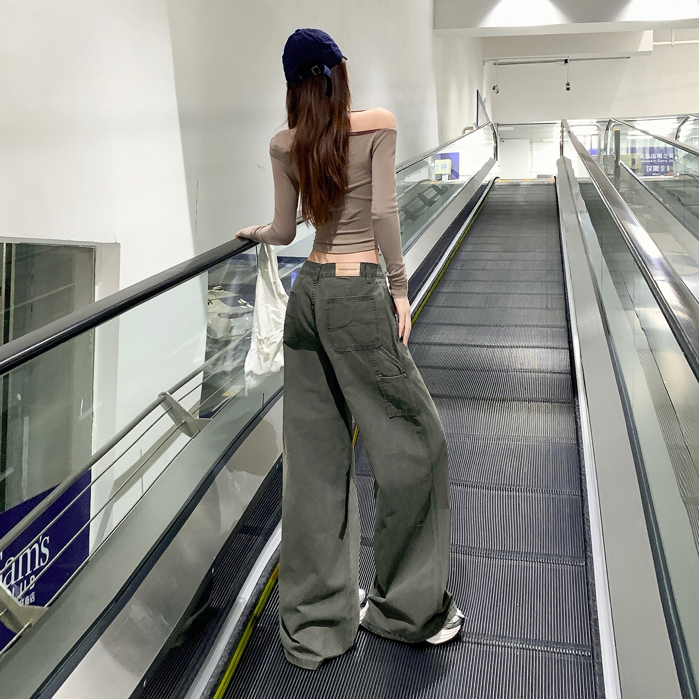 美式復古軍綠色工裝牛仔褲女2025秋季新款低腰直筒寬松垂感闊腿褲
