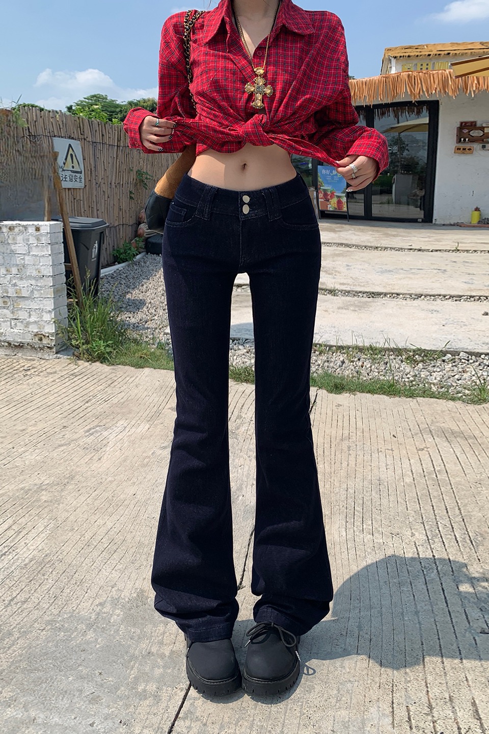 美式復古辣妹低腰雙扣修身喇叭褲女2025秋冬季新款百搭彈力牛仔褲