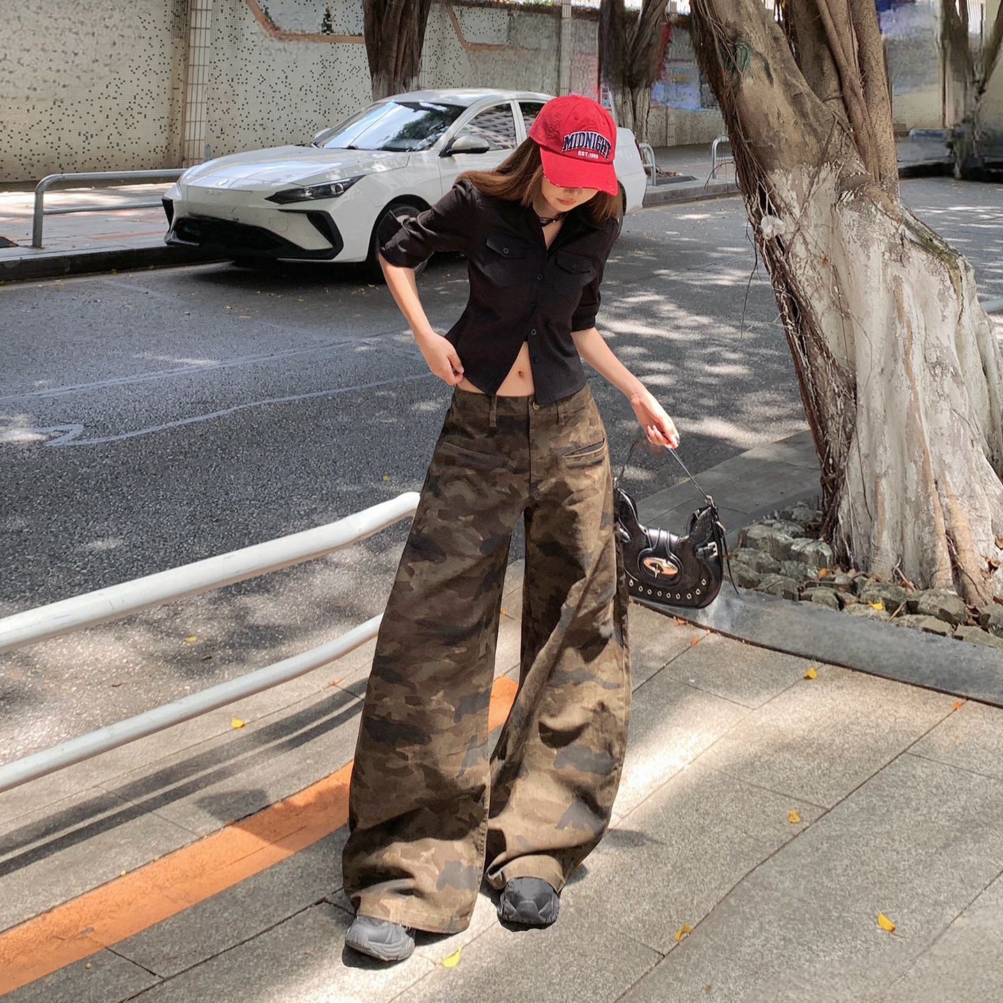 美式復古低腰辣妹寬松闊腿褲百搭女2025秋冬季新款高街彎刀牛仔褲