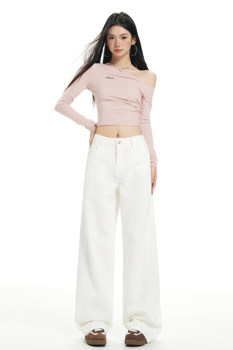 白色時尚減齡闊腿牛仔褲女2025秋季新款高腰顯瘦寬松直筒拖地褲子