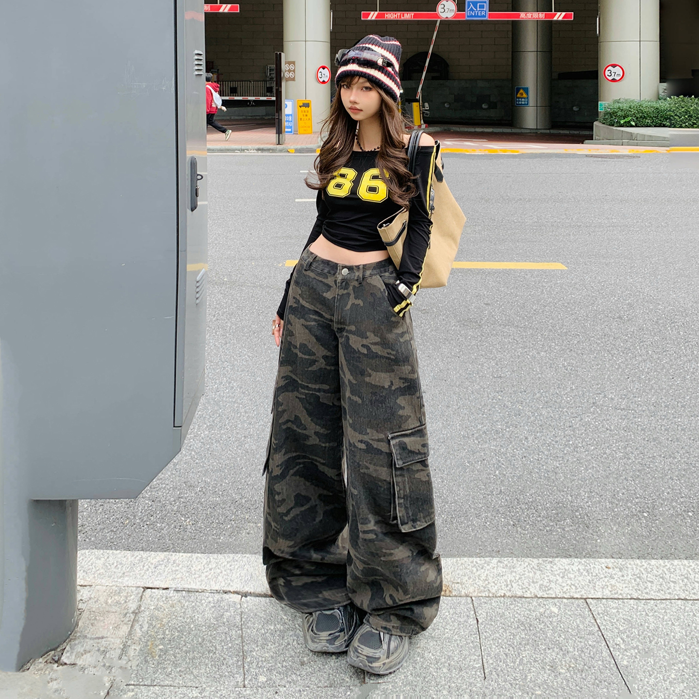 美式復古低腰寬松闊腿直筒牛仔褲女秋冬新款設計感百搭迷彩工裝褲