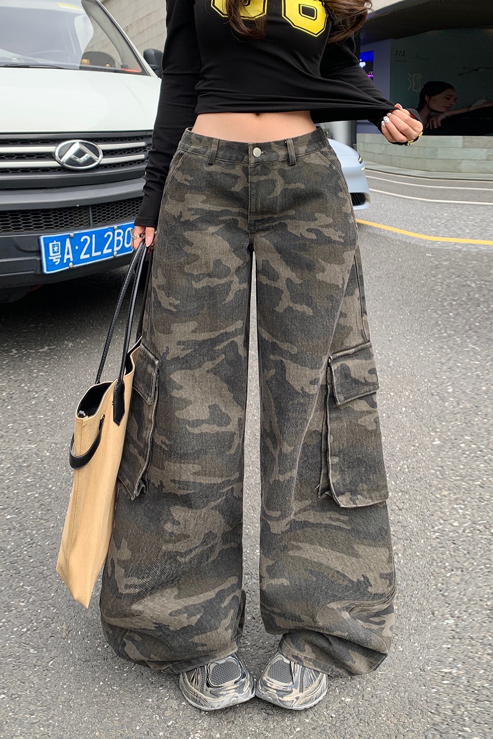 美式復古低腰寬松闊腿直筒牛仔褲女秋冬新款設計感百搭迷彩工裝褲