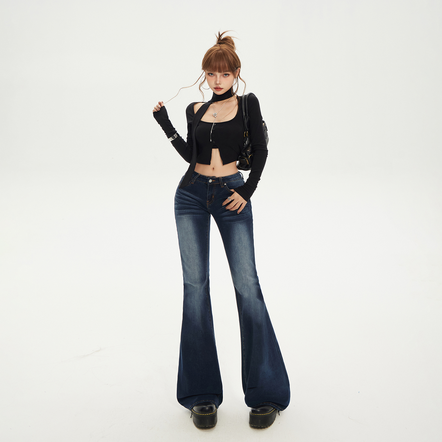 低腰加絨微喇牛仔褲女2025秋冬新款辣妹彈力修身顯瘦百搭喇叭褲子