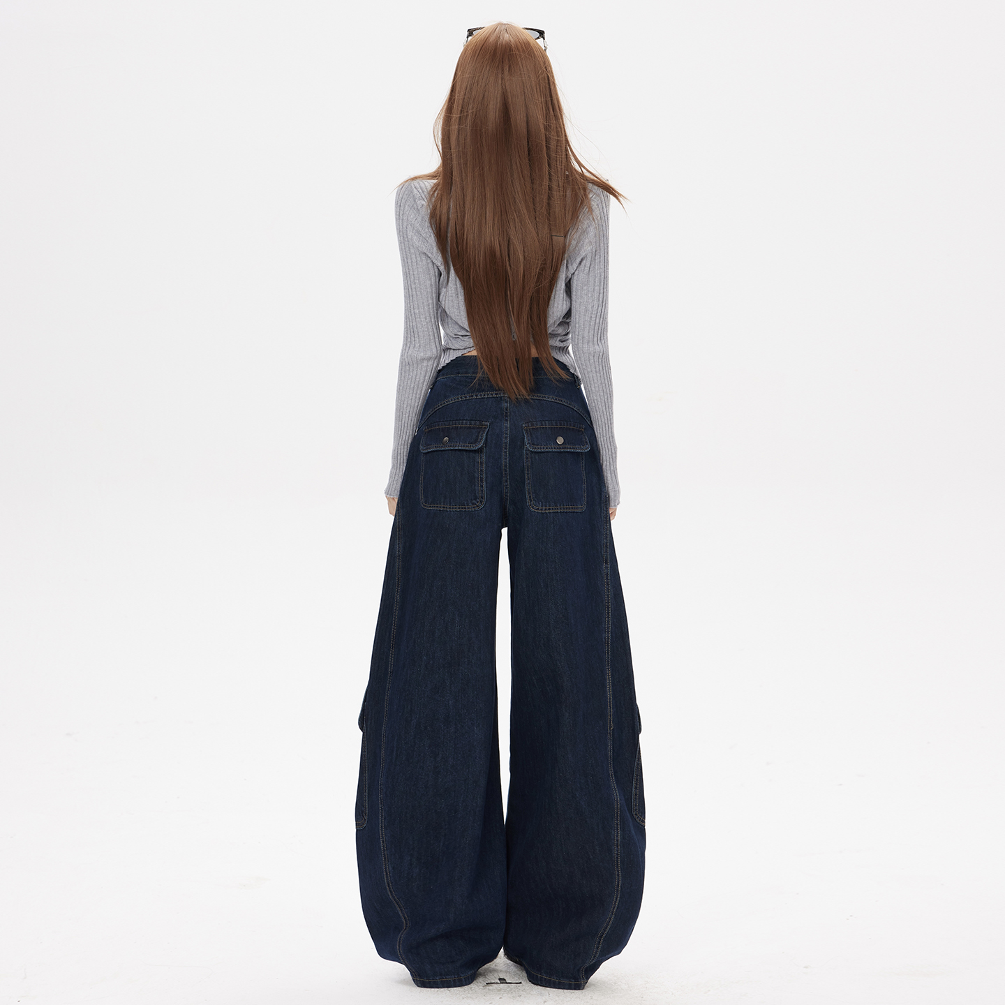美式深藍色彎刀工裝牛仔褲女2025秋冬新款大口袋設計感寬松闊腿褲