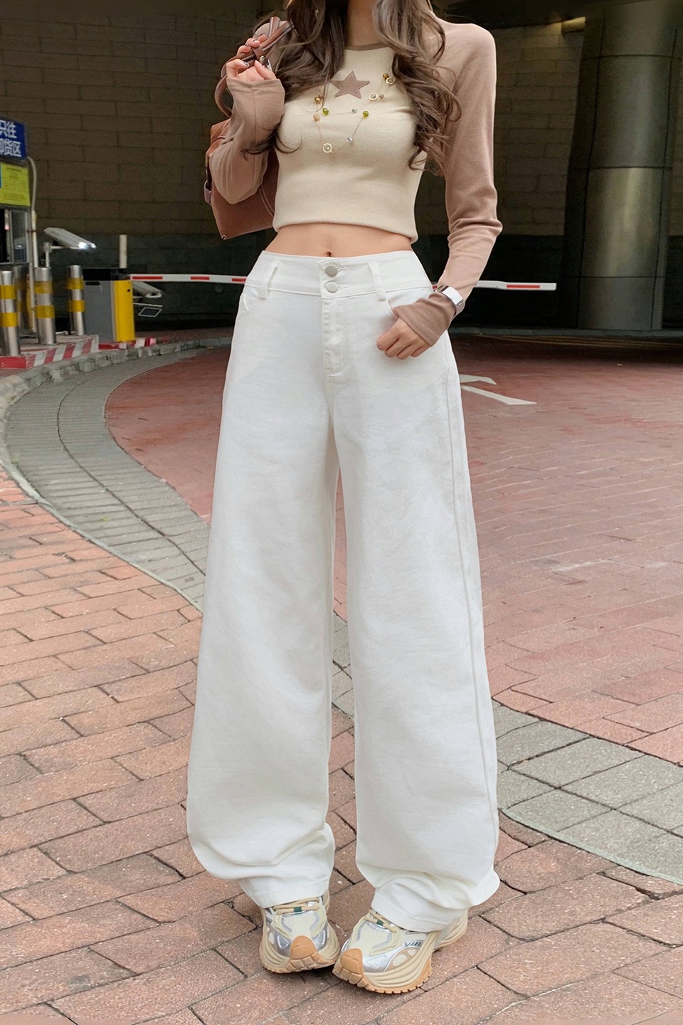 美式復古白色高腰雙扣寬松直筒褲女秋冬季新款百搭顯瘦垂感牛仔褲