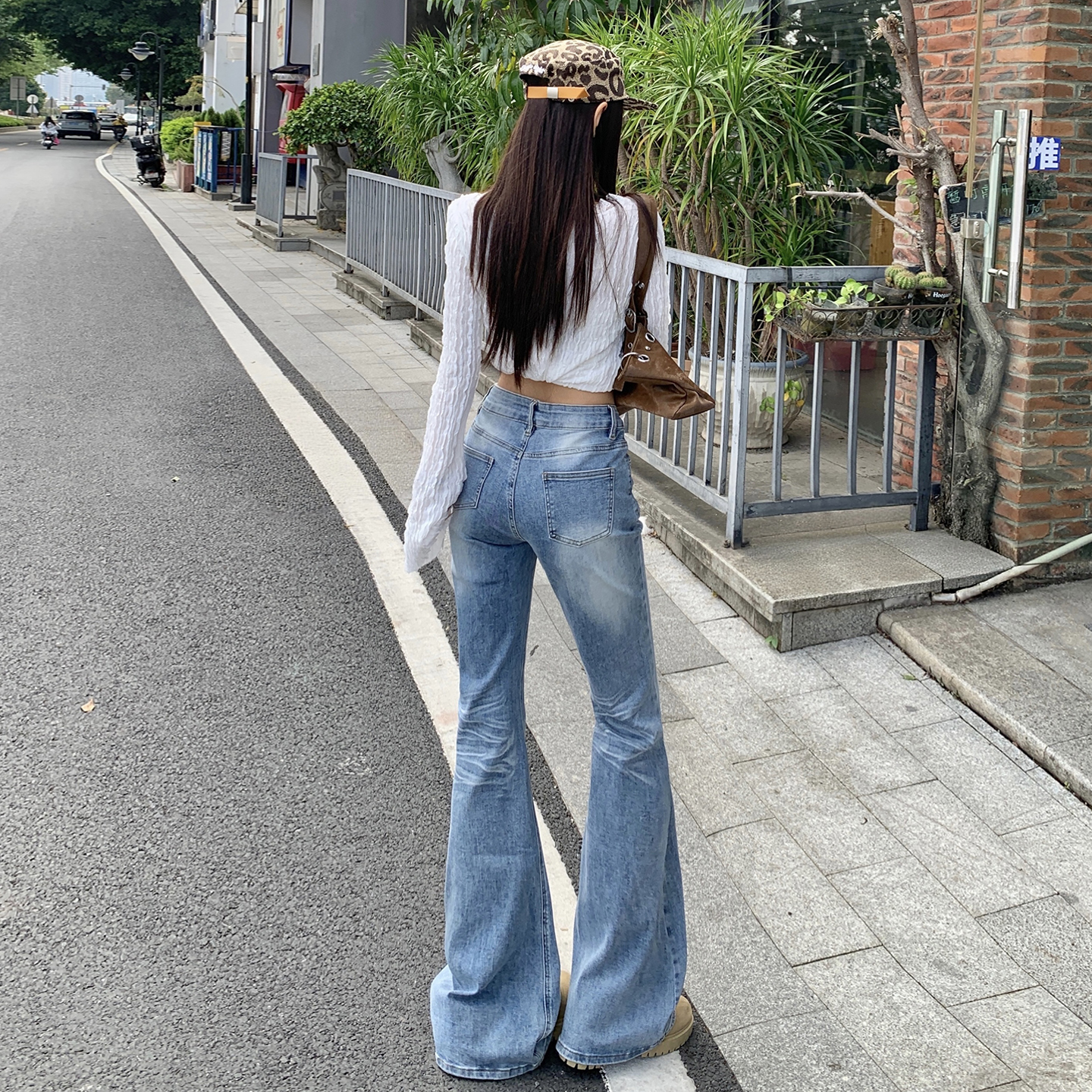 美式復古壓皺貓須設計洗水牛仔褲女春秋新款彈力顯瘦微喇牛仔褲女