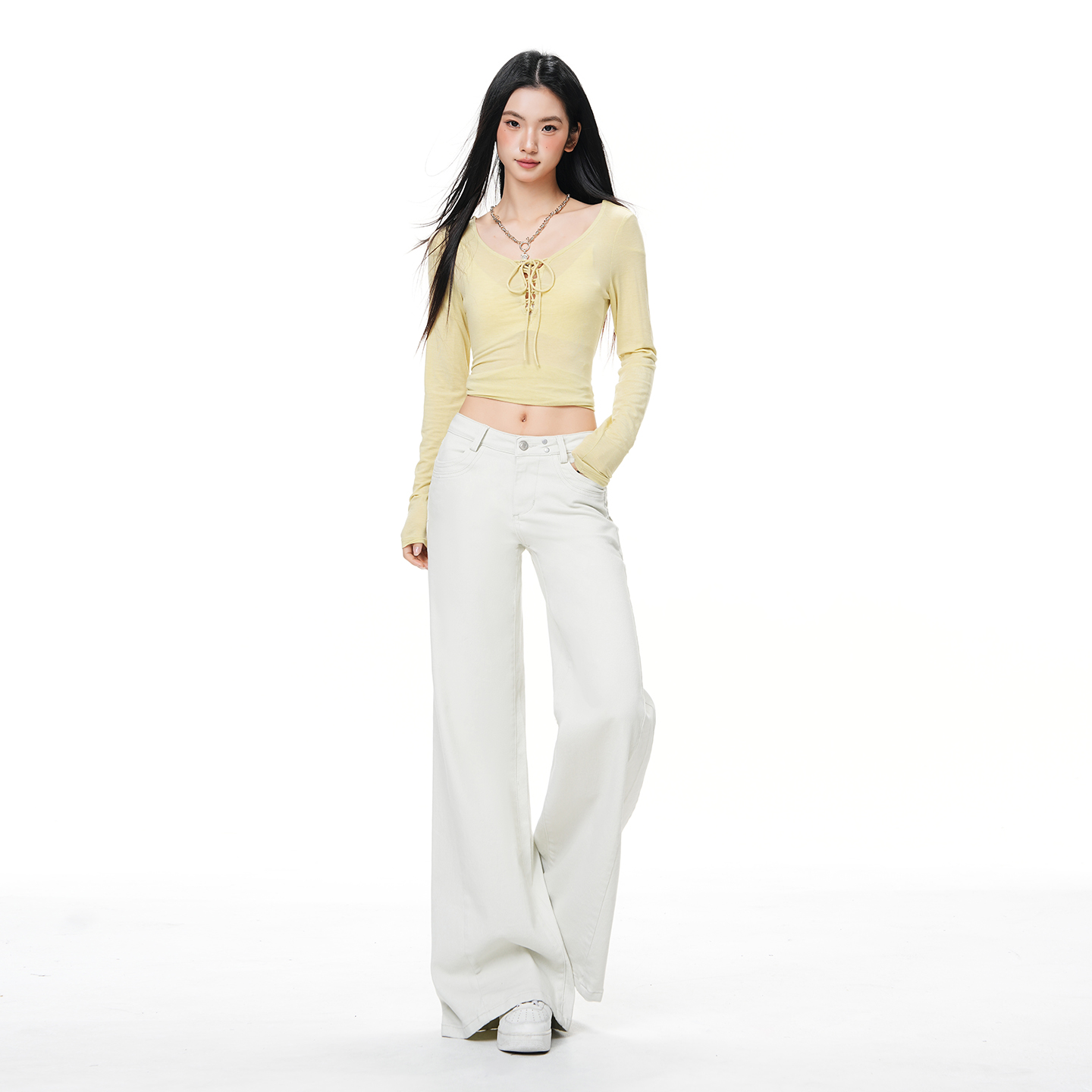 白色寬松微喇牛仔褲女2025秋冬季新款低腰不貼腿顯瘦喇叭拖地褲子