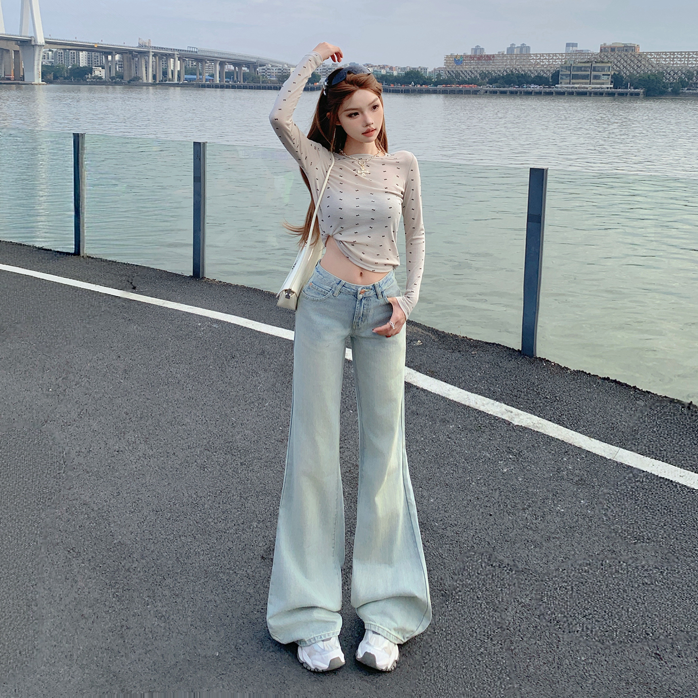美式復古做舊低腰辣妹寬松顯瘦喇叭褲垂感女春夏新款百搭牛仔褲