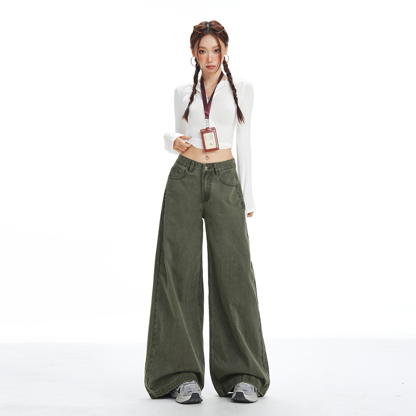 美式軍綠色高腰直筒闊腿牛仔褲女2026春季新款寬松垂感拖地直筒褲