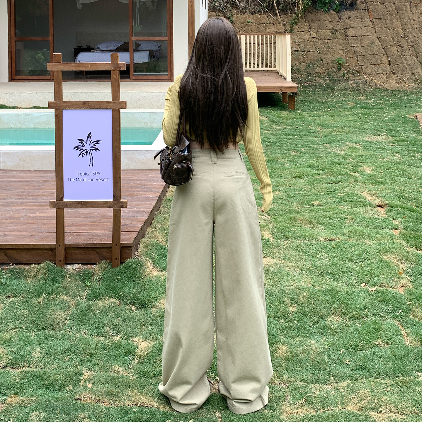 卡其色美式復古闊腿牛仔褲女2026春季新款高腰褶皺垂感直筒拖地褲