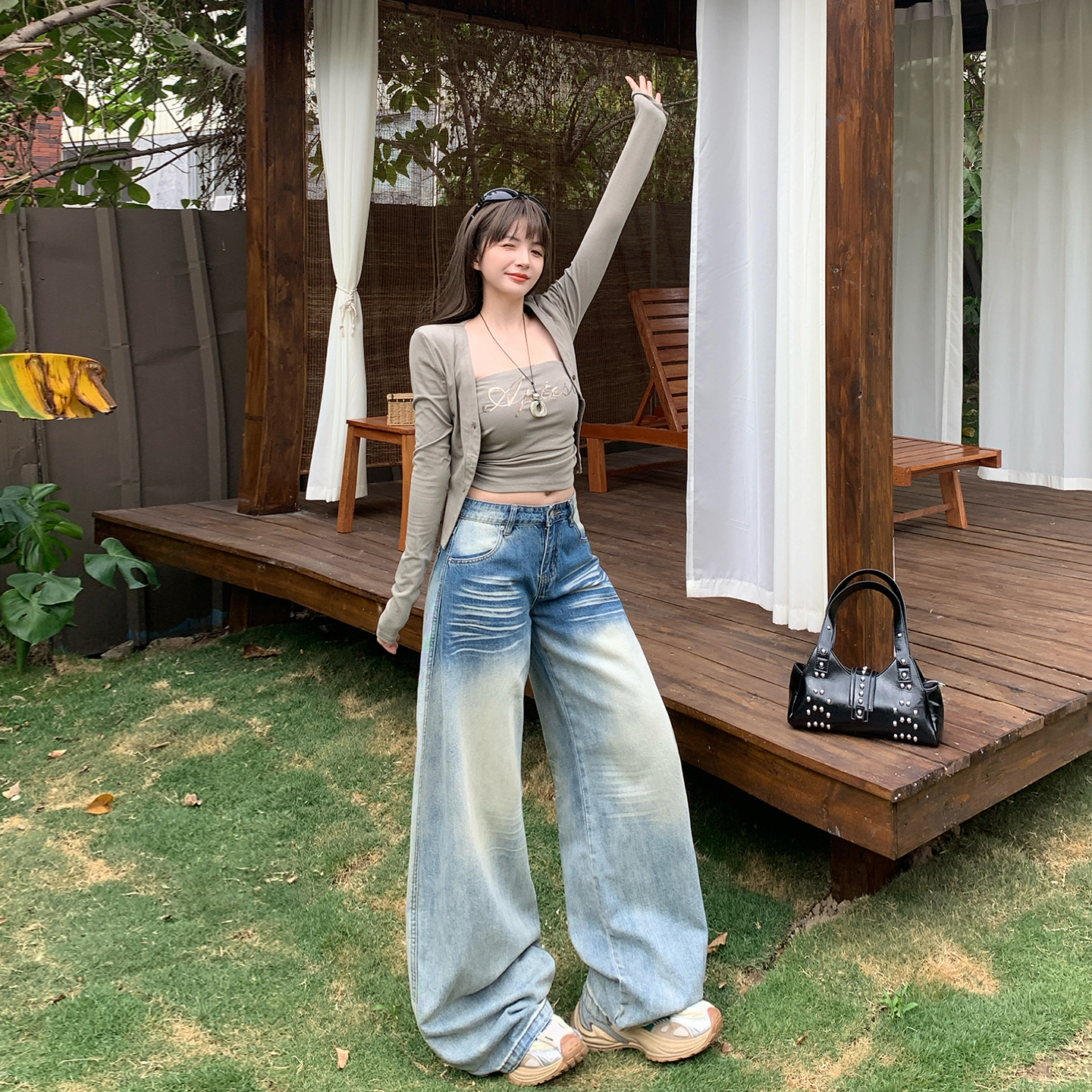 美式淺藍色闊腿牛仔褲2026春季新款低腰設計感寬松顯瘦百搭直筒褲