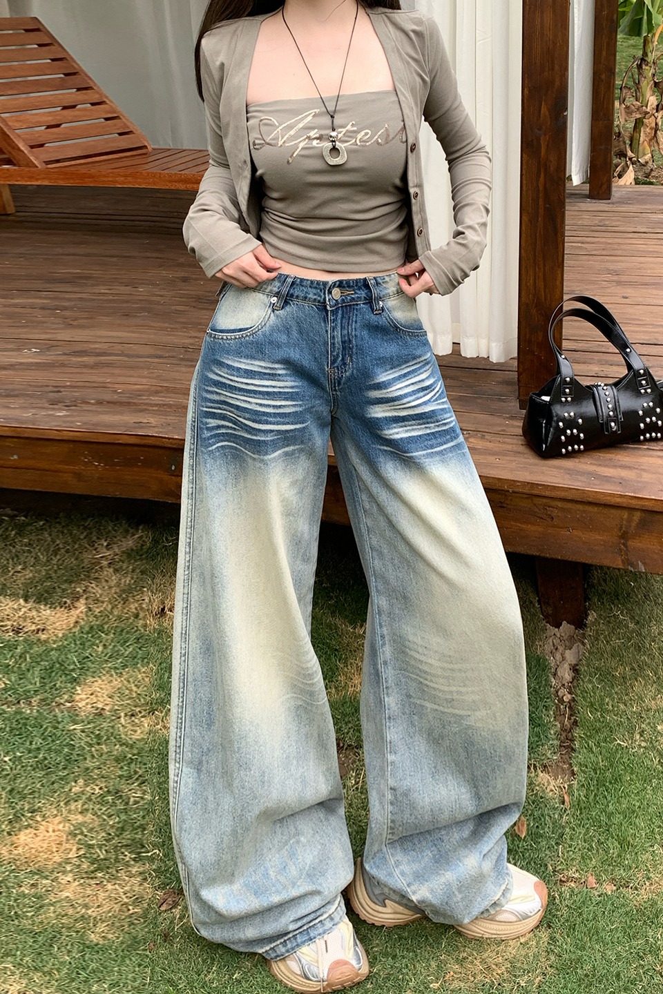美式淺藍色闊腿牛仔褲2026春季新款低腰設計感寬松顯瘦百搭直筒褲