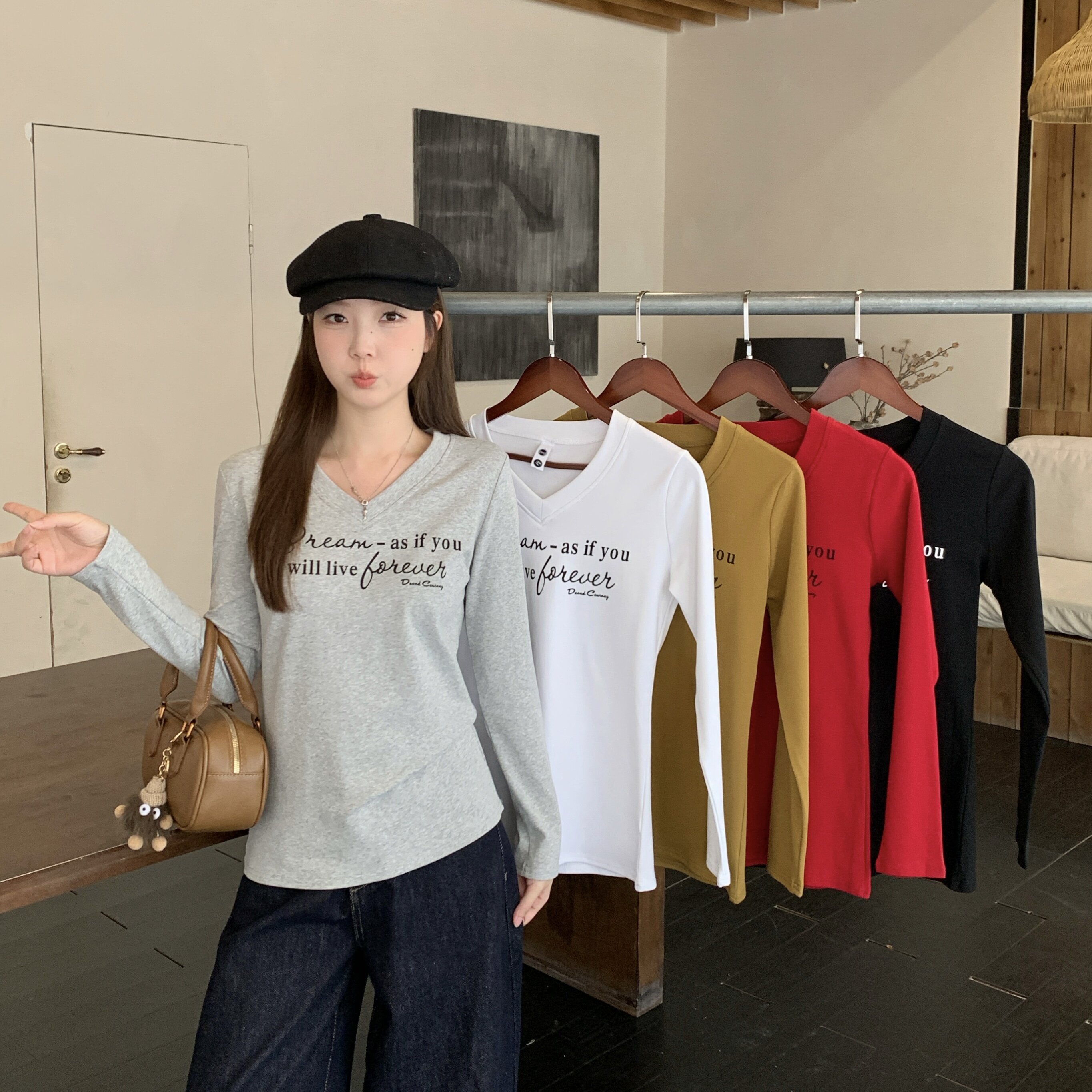 MY13935# 大码胖mm磨毛加厚设计感洋气百搭V领长袖印花T恤遮肚上衣女裝貨源服裝批發