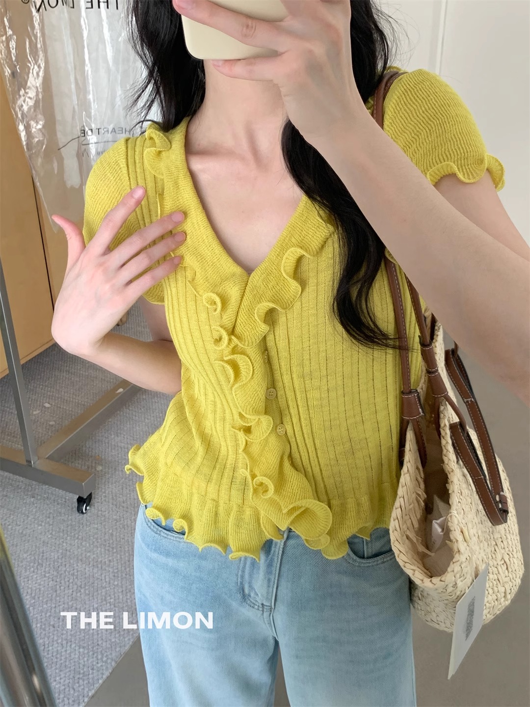 木耳邊坑條針織衫女韓系小眾溫柔單排扣荷葉邊短袖上衣