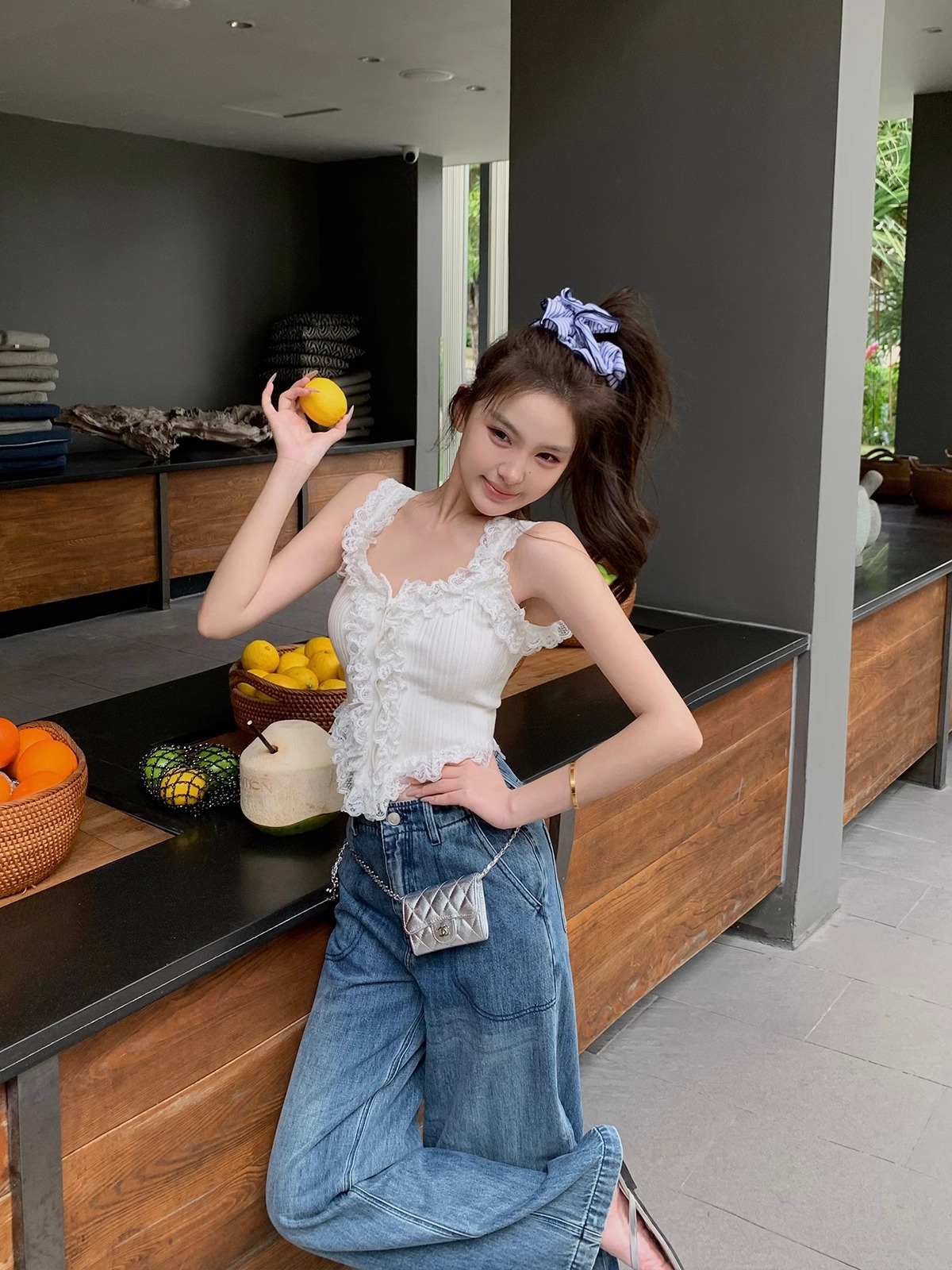 原版開胸拼接蕾絲花邊襯衫女夏季設計感小眾修身顯瘦辣妹無袖上衣