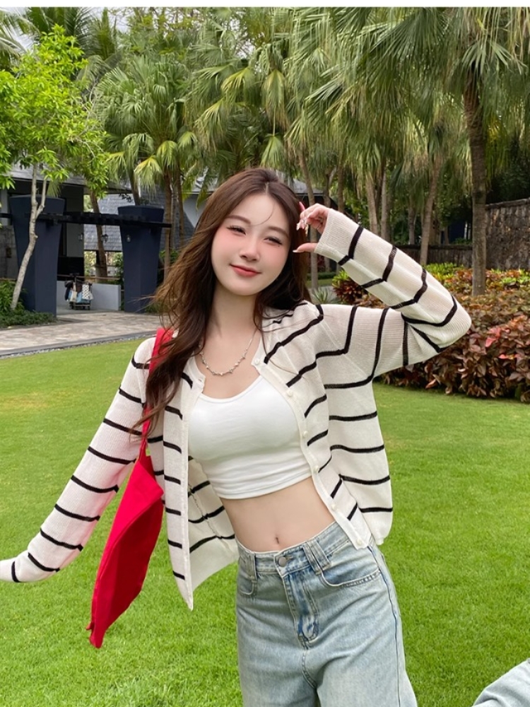 條紋開衫薄款女針織衫2026新款毛衣冰絲上衣外套配吊帶裙外搭罩衫