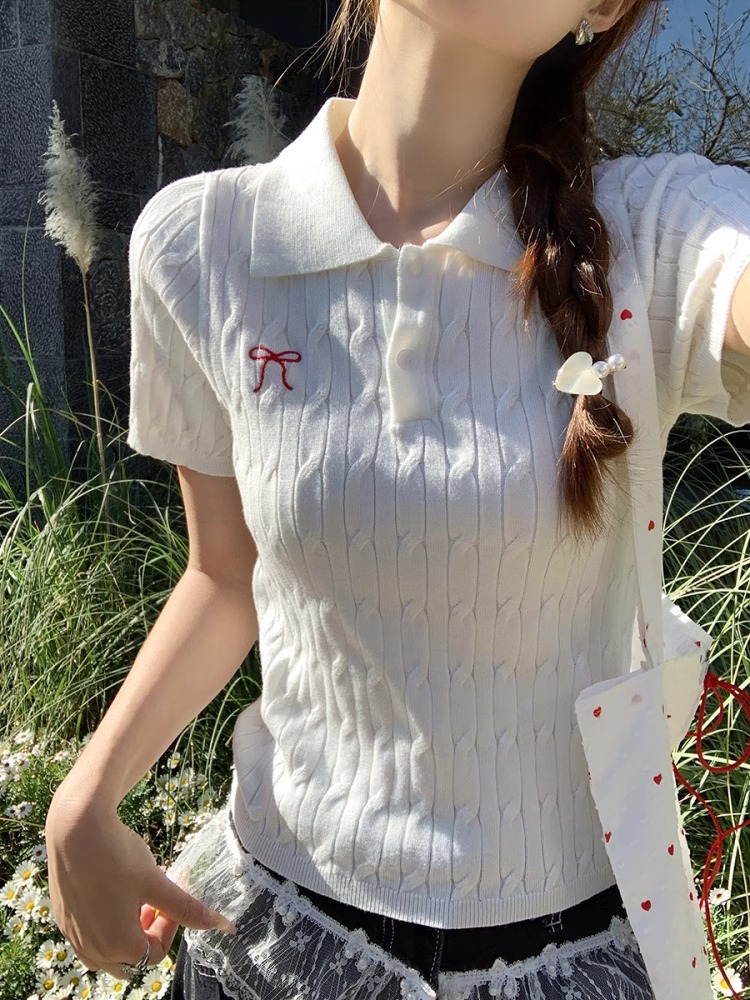 白色POLO領紐扣設計短袖針織衫女2026夏季新款蝴蝶結刺繡短款上衣