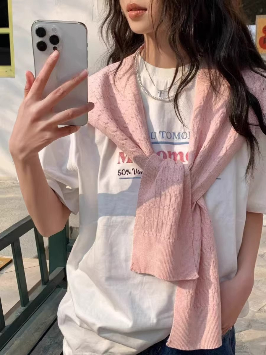 慵懶風外搭披肩女2026新款春秋高端時髦針織小披肩果綠色打結坎肩