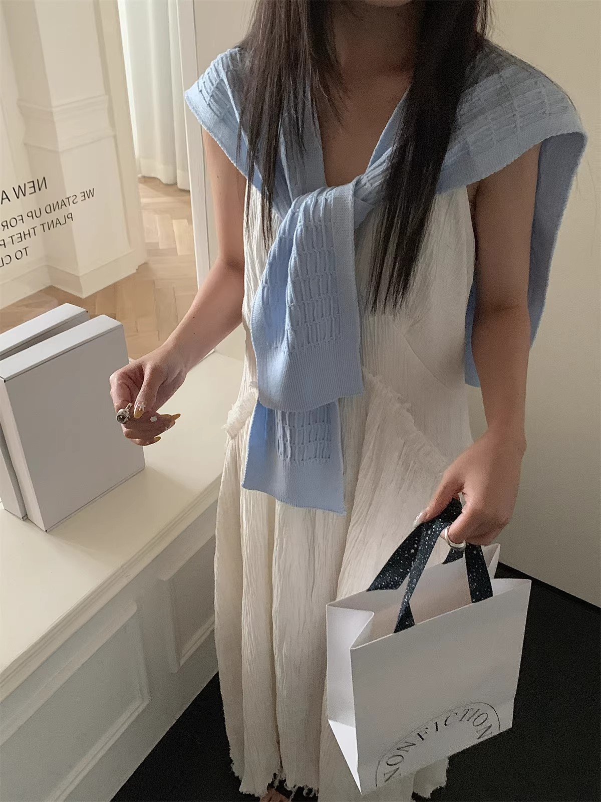 經典絞花針織保暖外搭披肩女疊搭時髦純色毛線打結坎肩春夏空調房